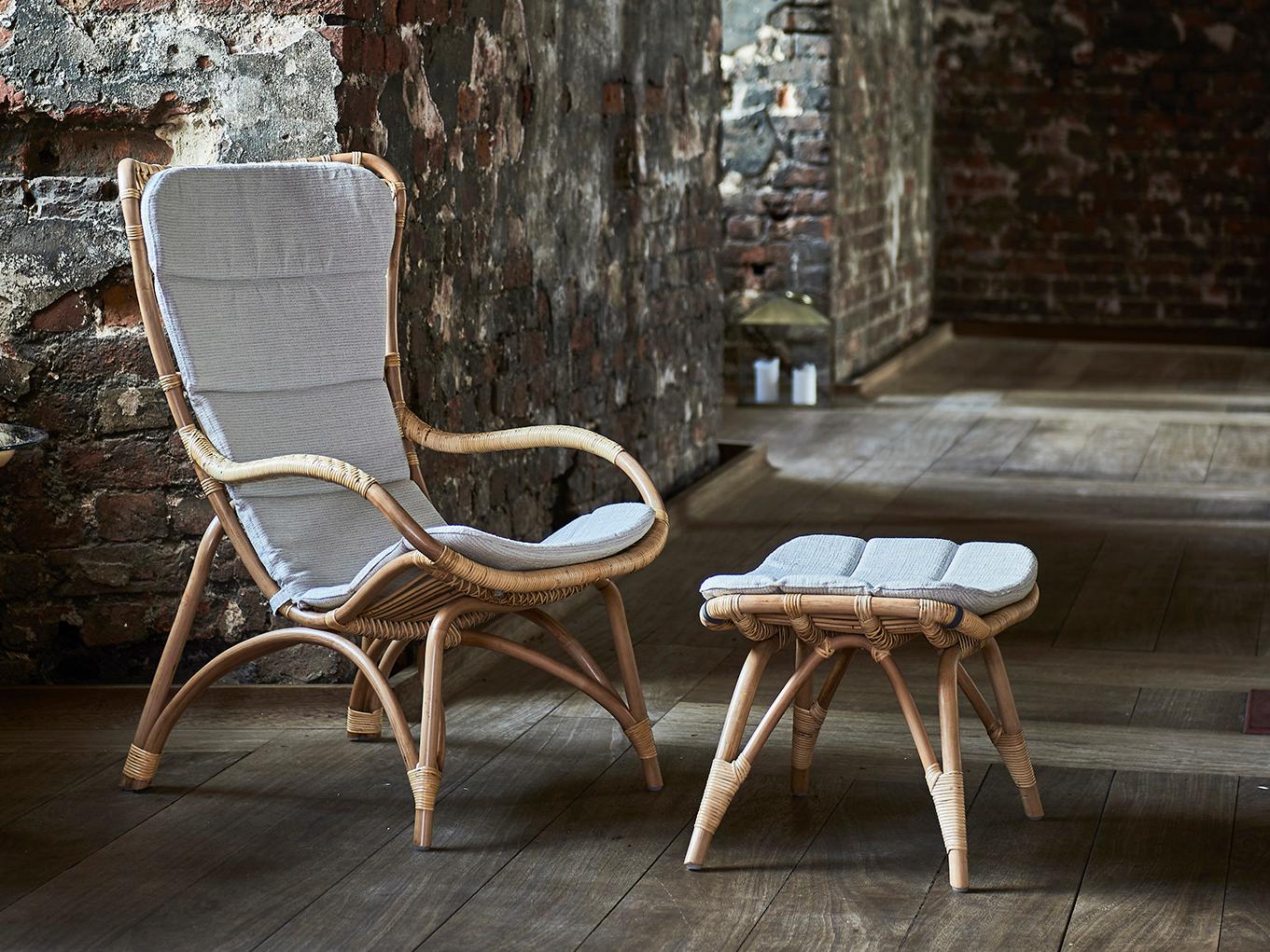 Sika Design Originals Natural Rattan, Poly Blend Aluminum Cushion Lounge Chair in Youtoo Dark Grey