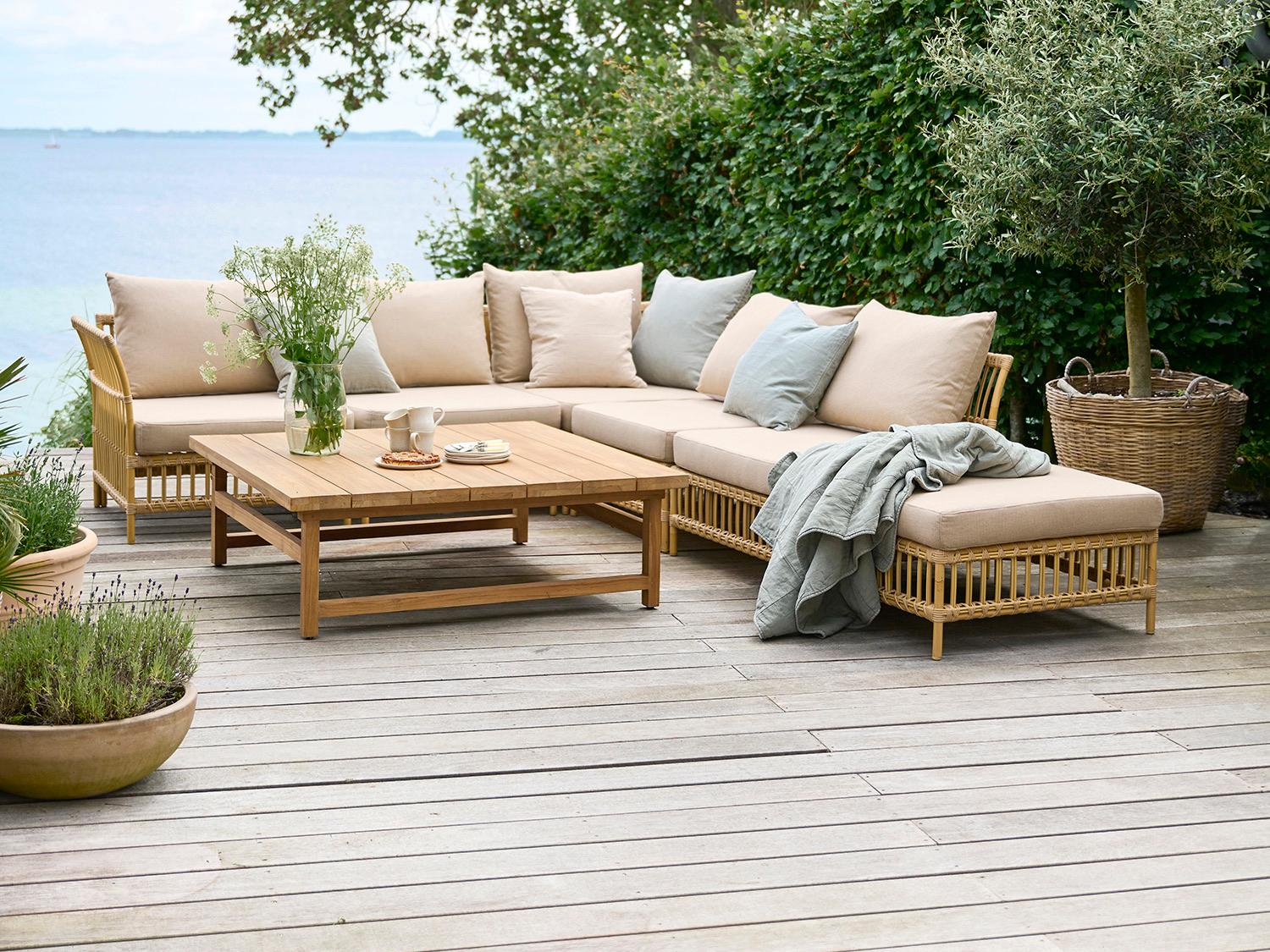 Sika Design Exterior Aluminum Natural, Tempotest Canvas White Cushion Ottoman