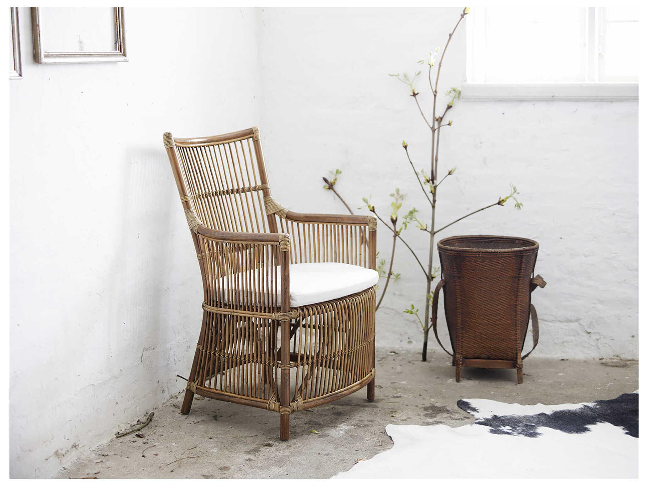 Sika Indoor Originals Brown Accent Chair & Sand Cushion Set