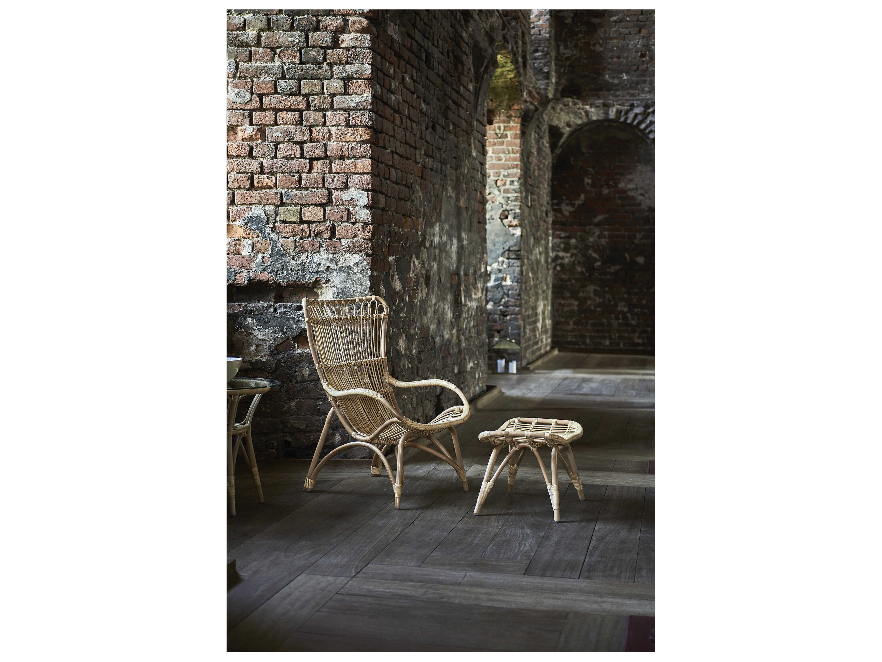 Sika Indoor Originals Brown Accent Chair & Natural Cushion Set