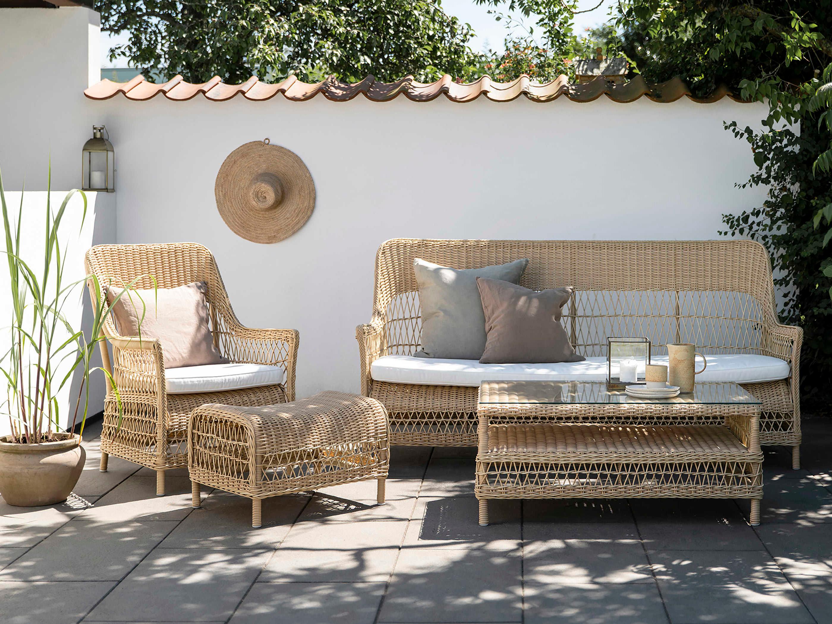 Sika Indoor Georgia Garden Dawn White Upholstered Sofa