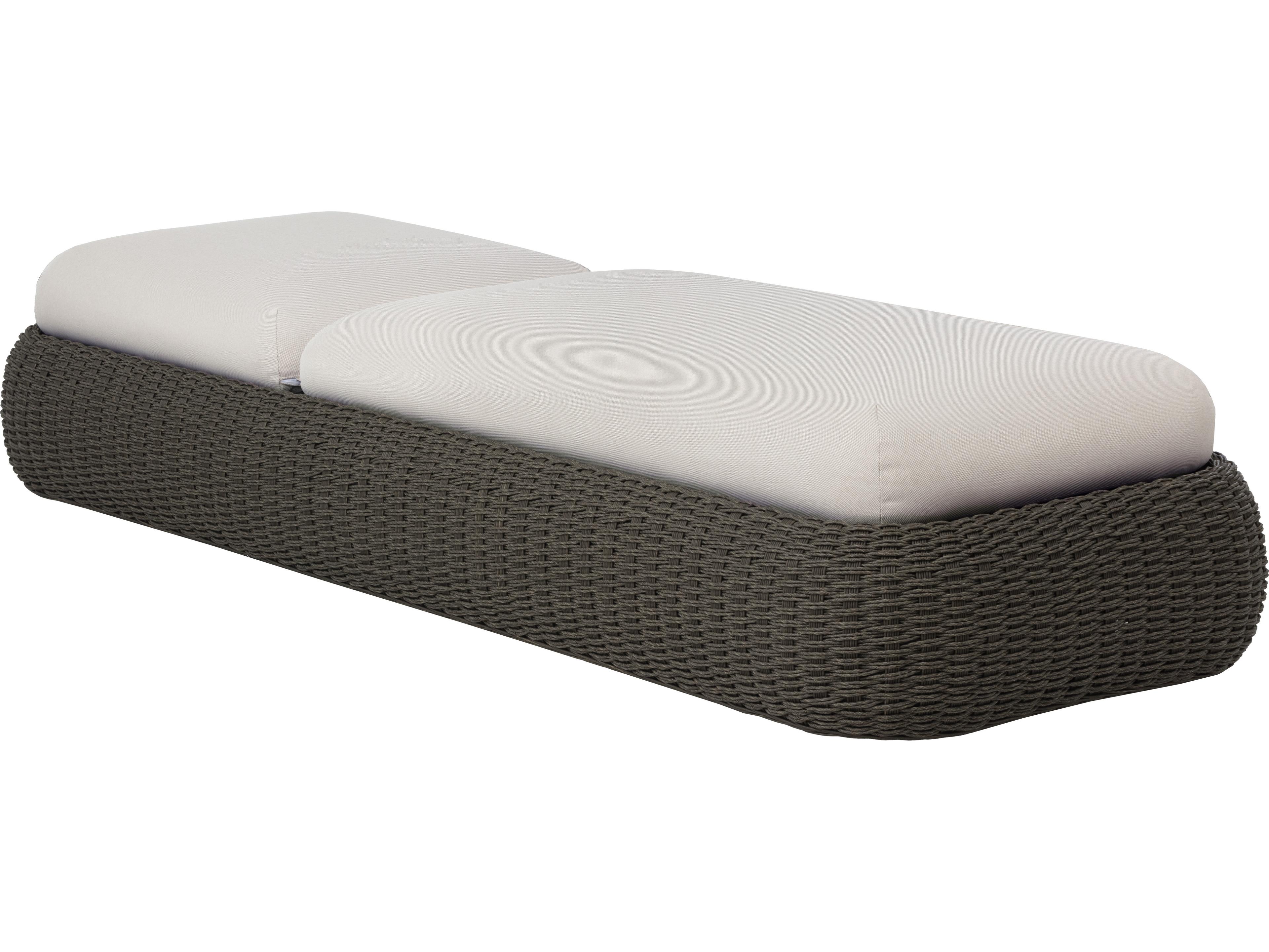 Sunpan Outdoor Barcelona Lounger in Grey in Palazzo Cream
