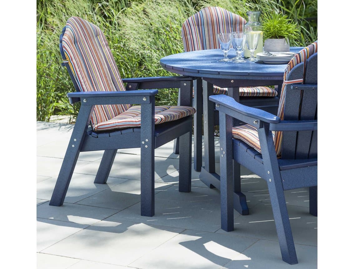 Seaside Casual Salem Rounds Recycled Plastic Patio Dining Set