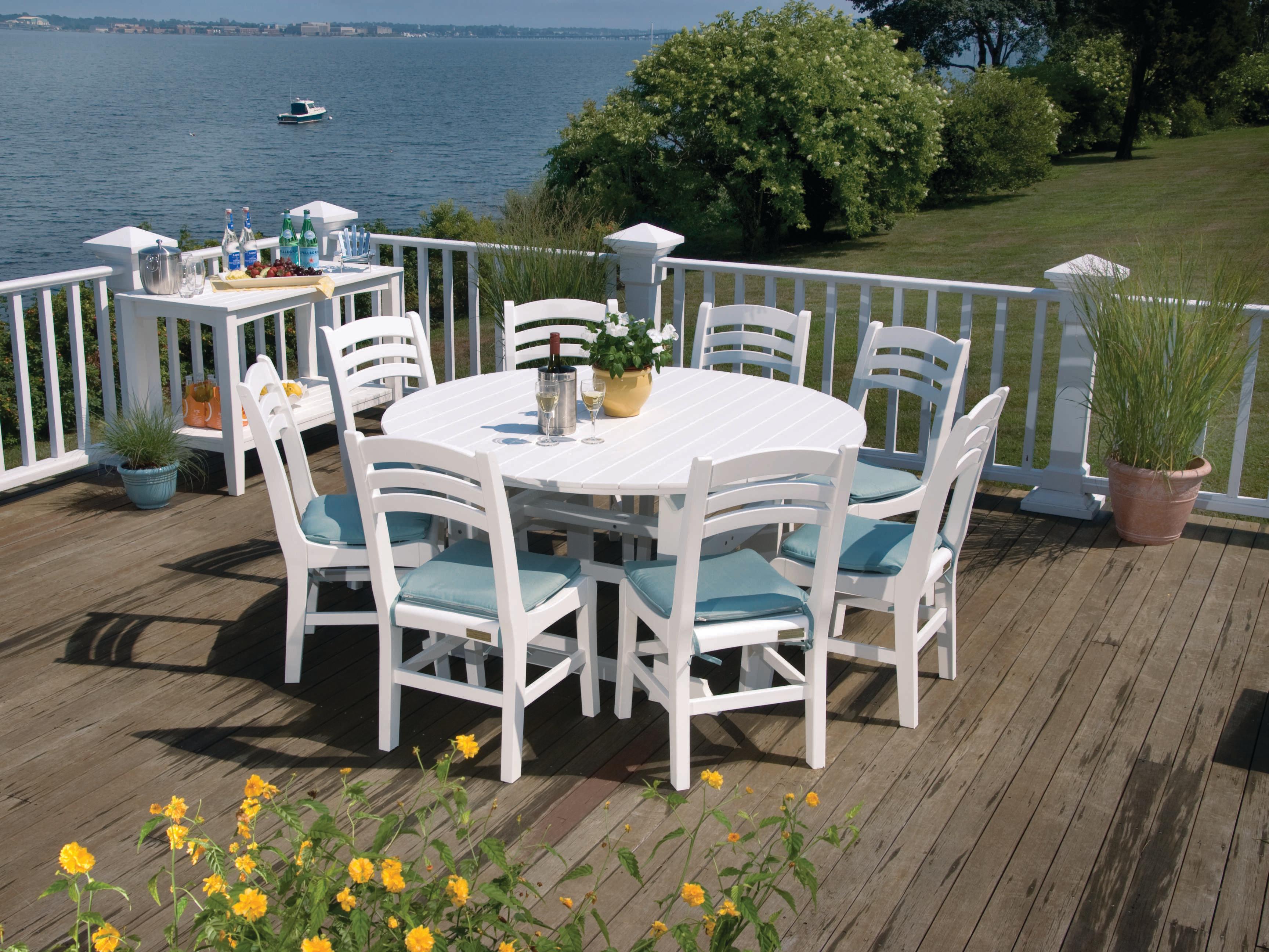 Seaside Casual Salem Rounds Recycled Plastic Round Patio Dining Table