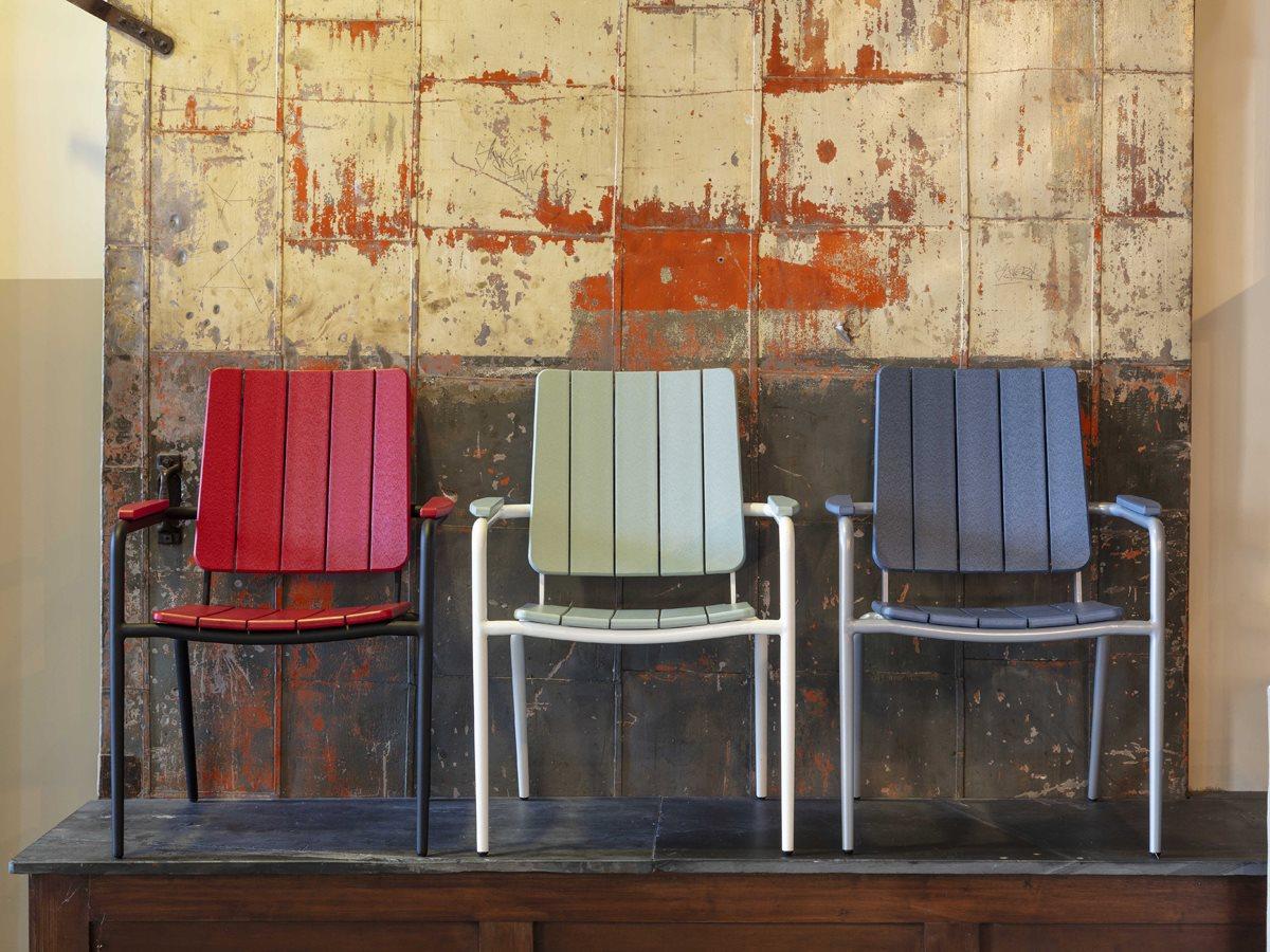 Seaside Casual Hip Aluminum Dning Chair Set