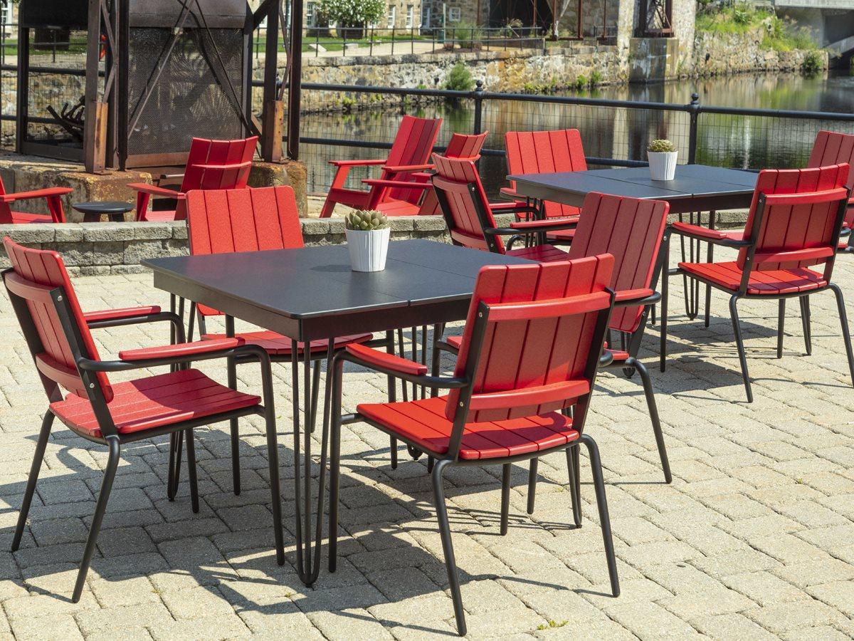Seaside Casual Hip Aluminum Outdoor Patio Dining Set