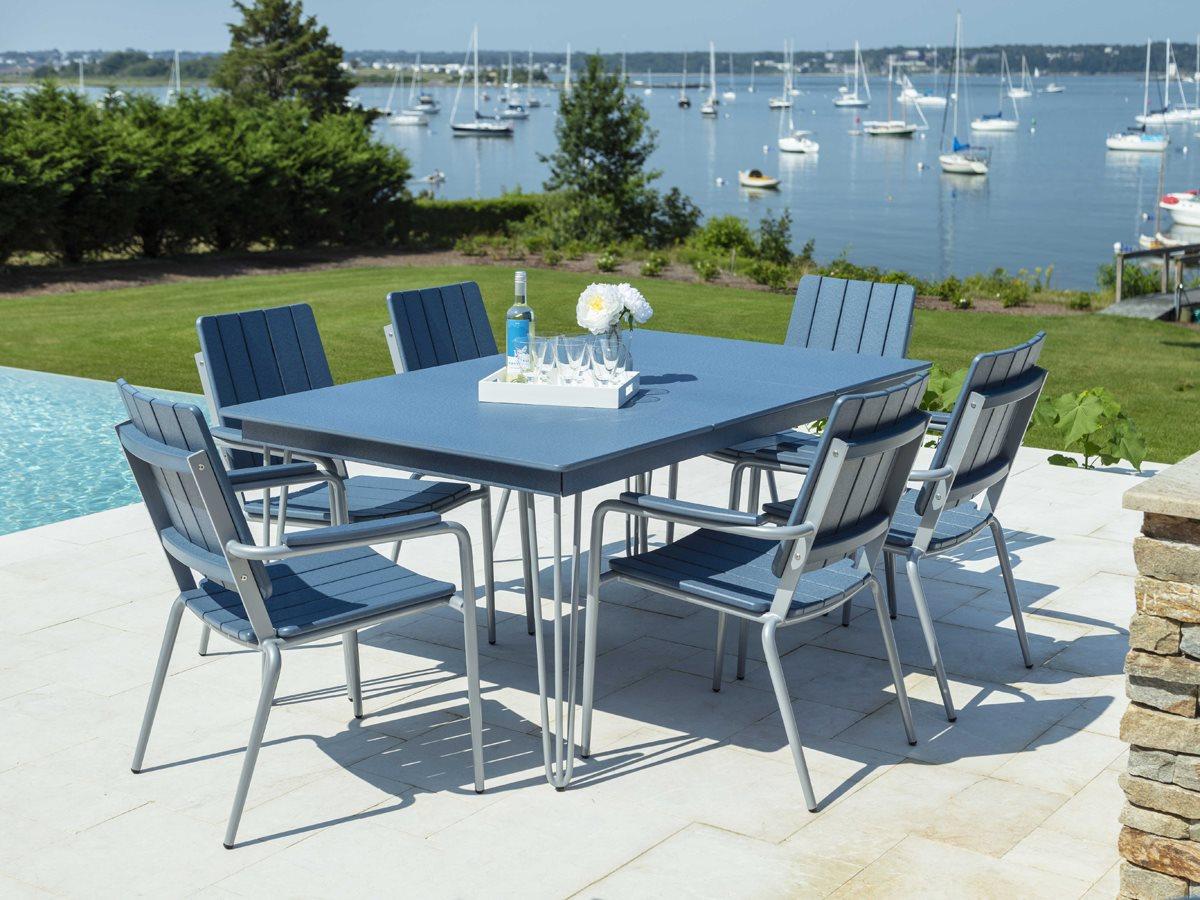 Seaside Casual Hip Aluminum Outdoor Dining Set