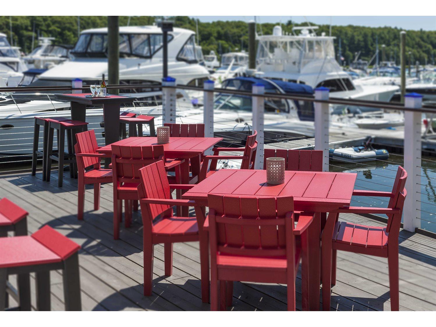 Seaside Casual Mad Recycled Plastic Outdoor Dining Set