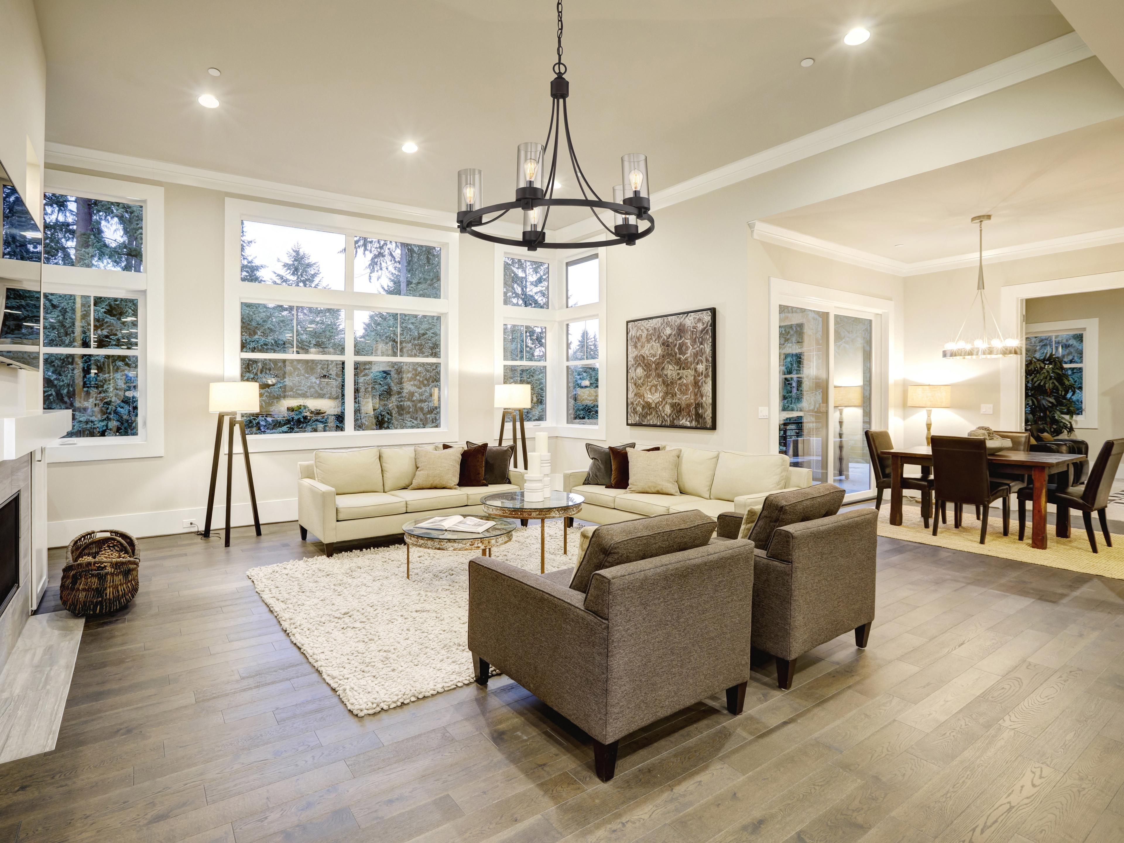 Savoy House Meridian 5-Light Oil Rubbed Bronze Glass Candelabra Cylinder Chandelier