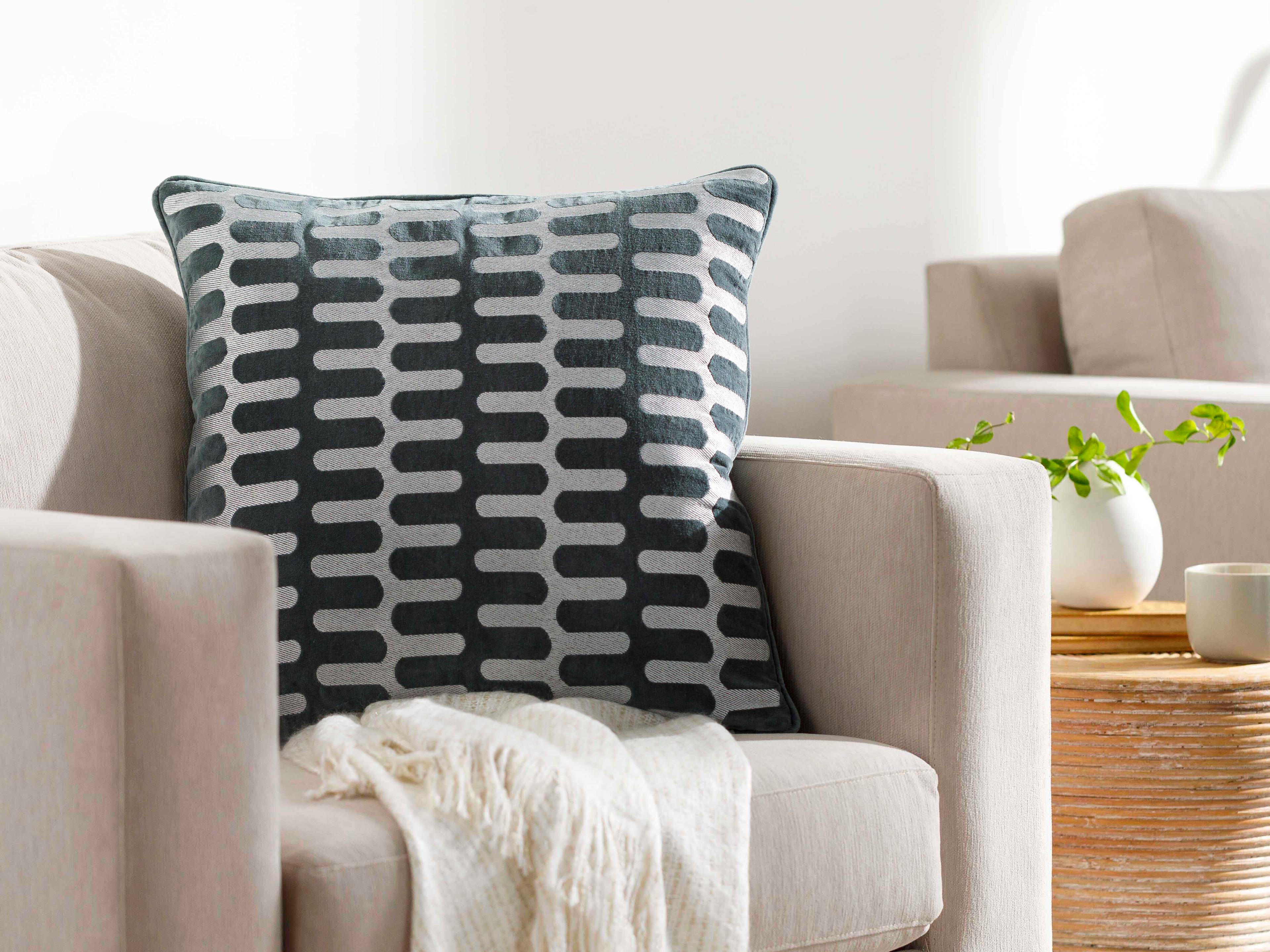 Surya Connecticut Dark Green Pillow