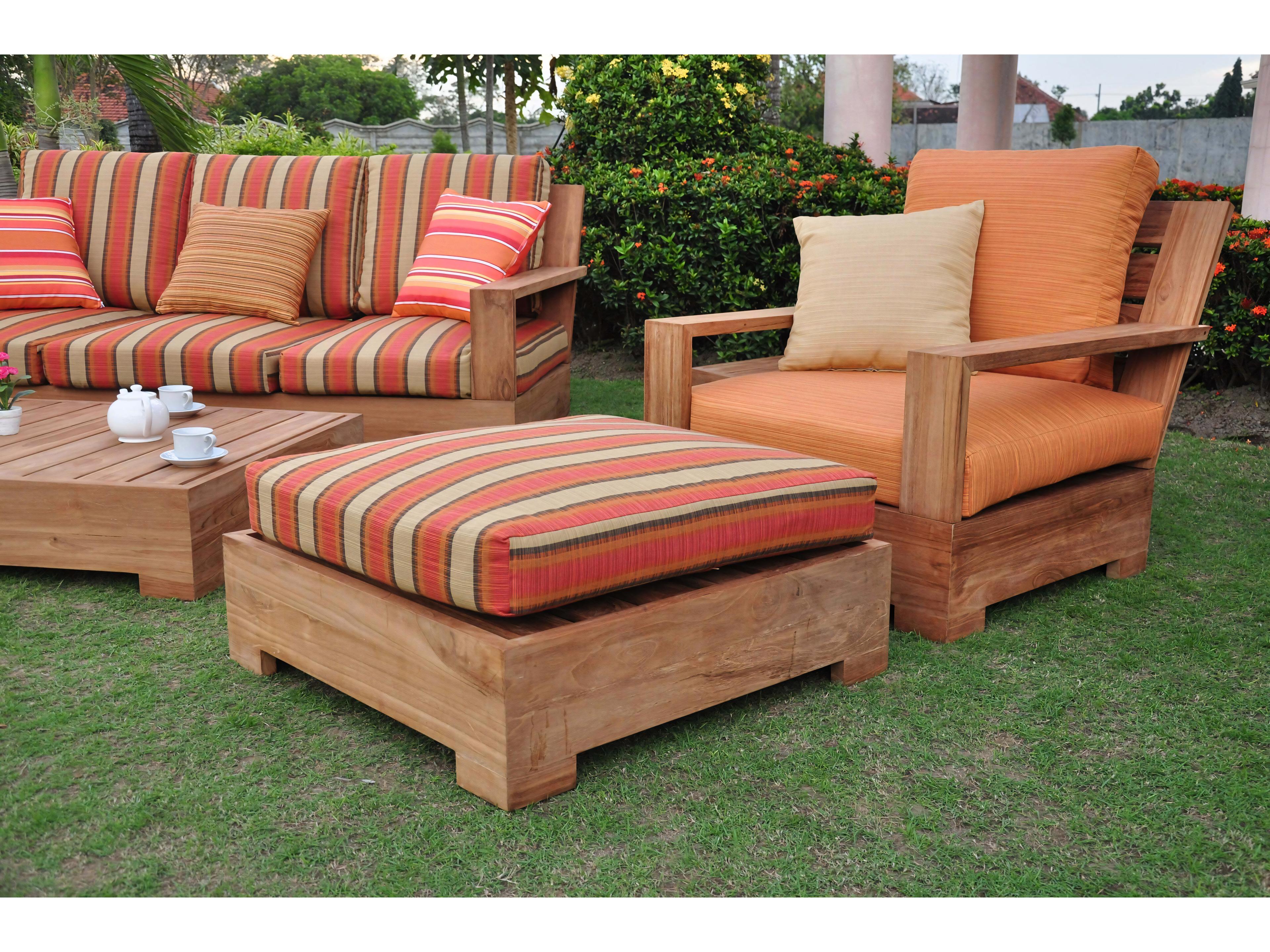 Teak Smith Leveb Ottoman