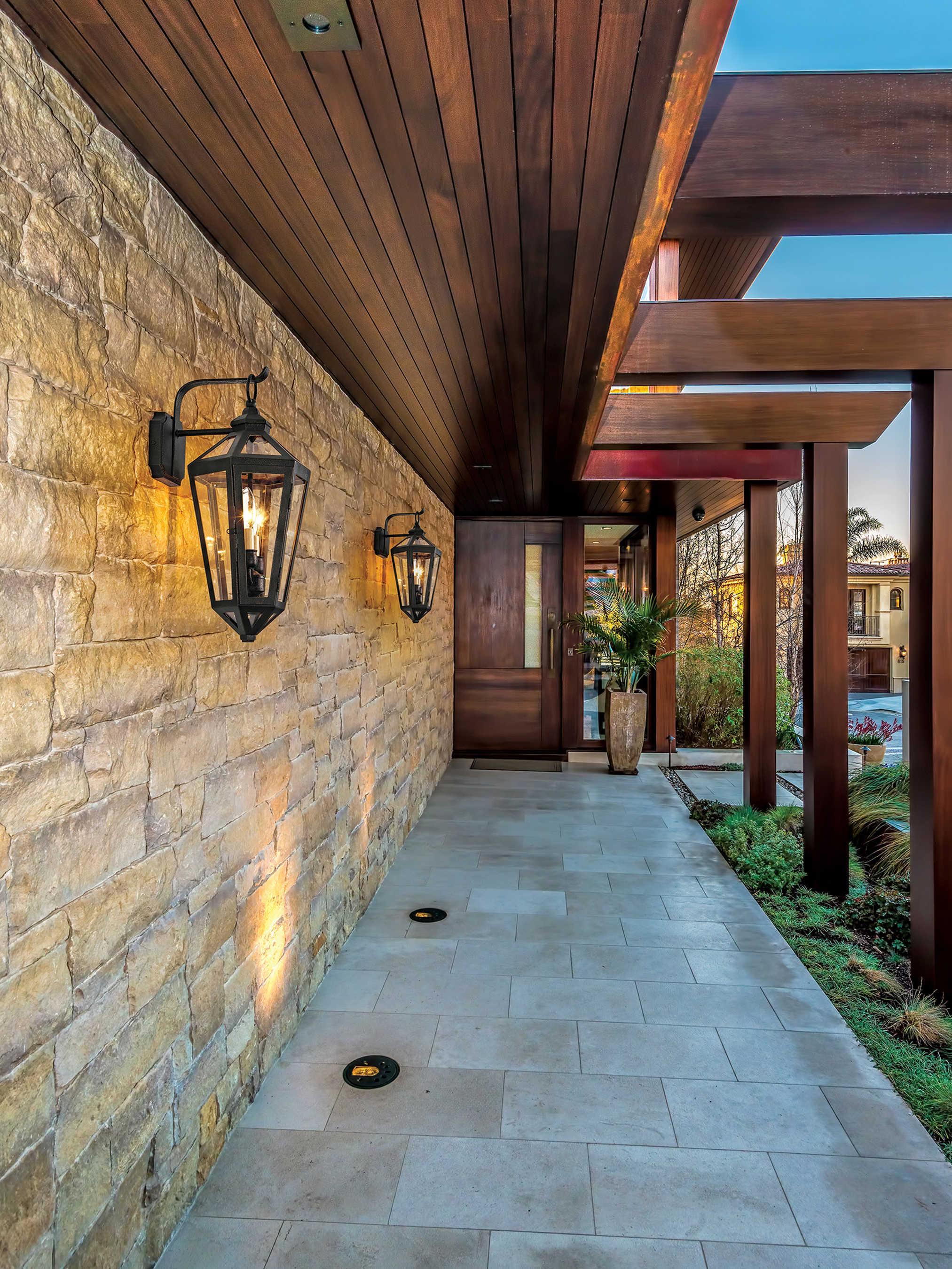 Troy Lighting Calabasas 2-Light Outdoor Wall Light