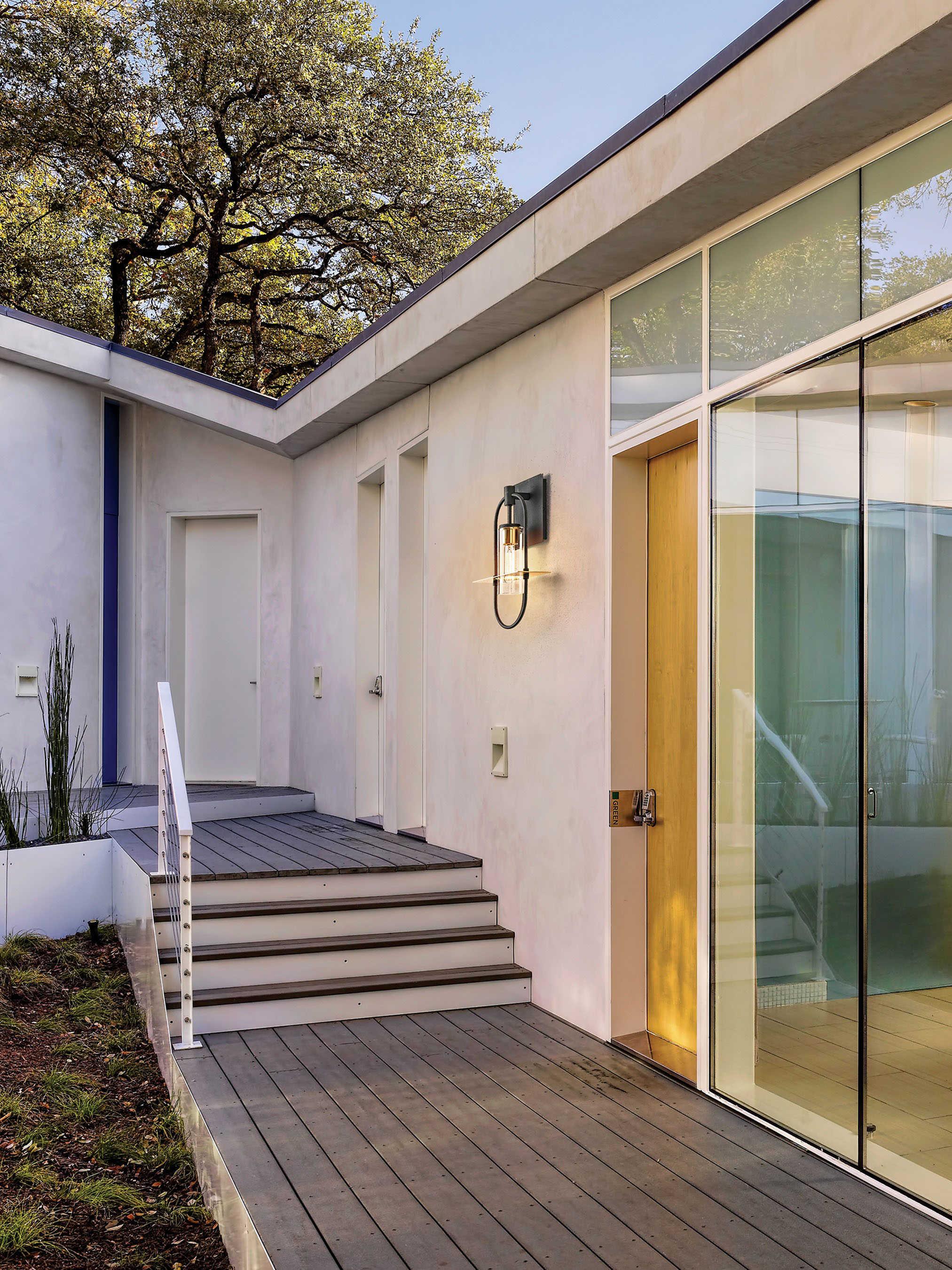 Troy Lighting Smyth Outdoor Wall Light