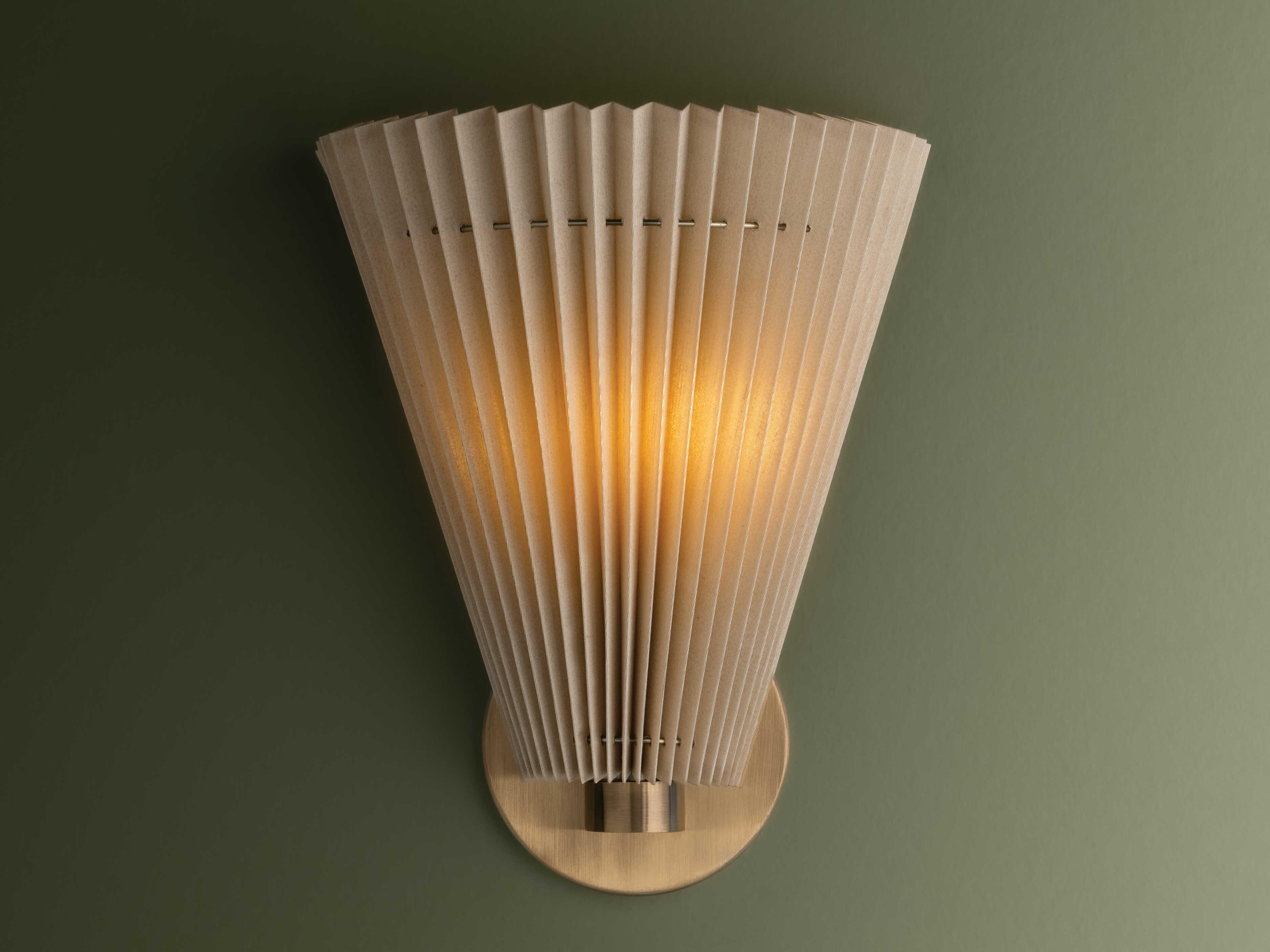 Troy Lighting Dell 1-Light Patina Brass Wall Sconce