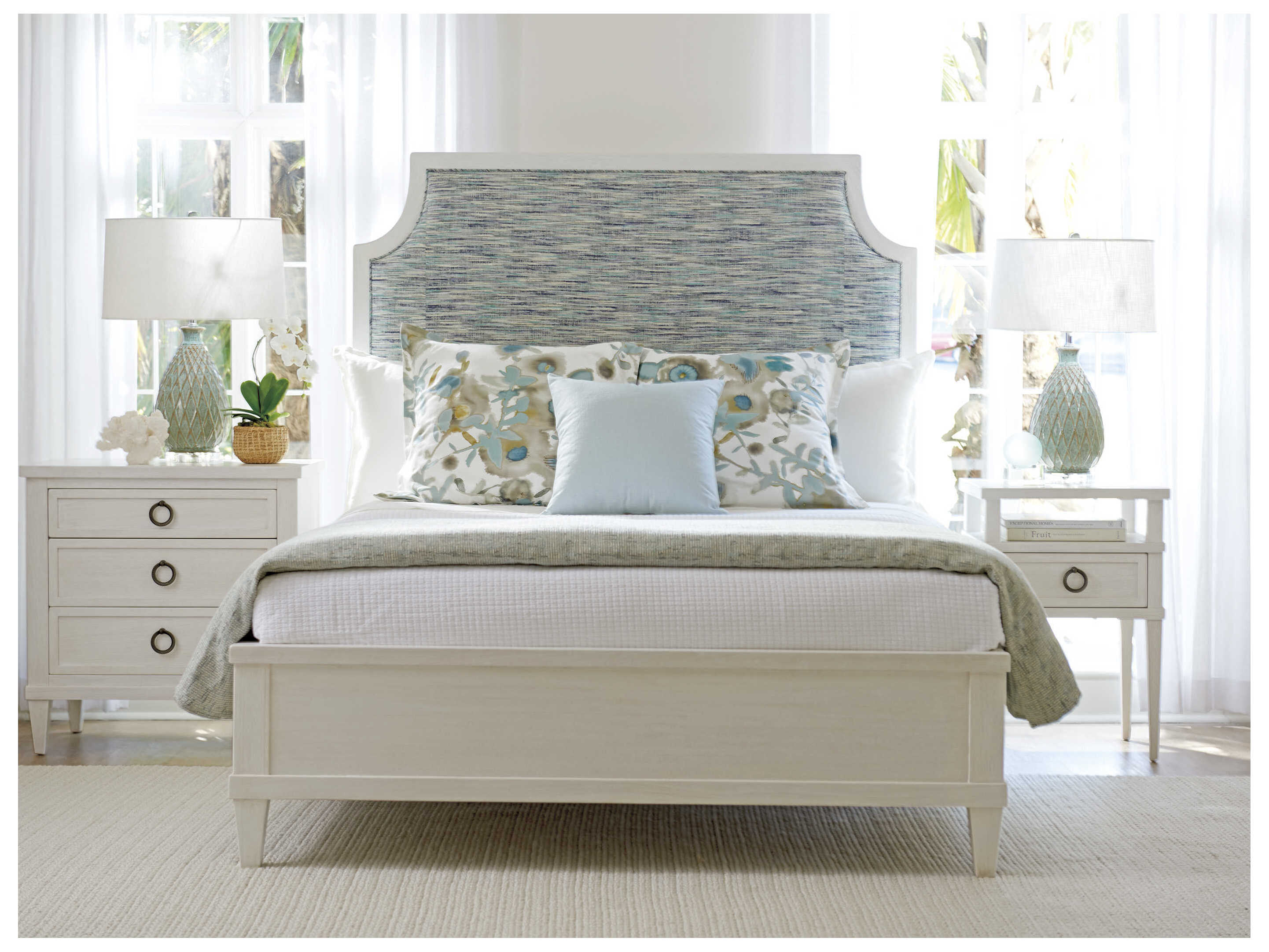 Tommy Bahama Ocean Breeze Belle Isle Upholstered Queen Platform Bed