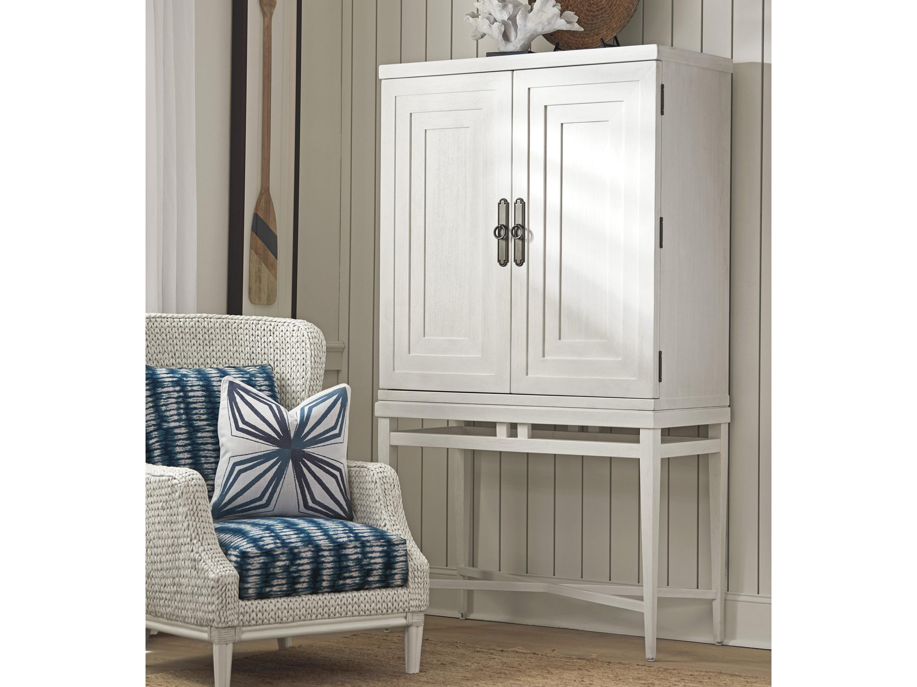 Tommy Bahama Ocean Breeze Jensen Beach Bar Cabinet