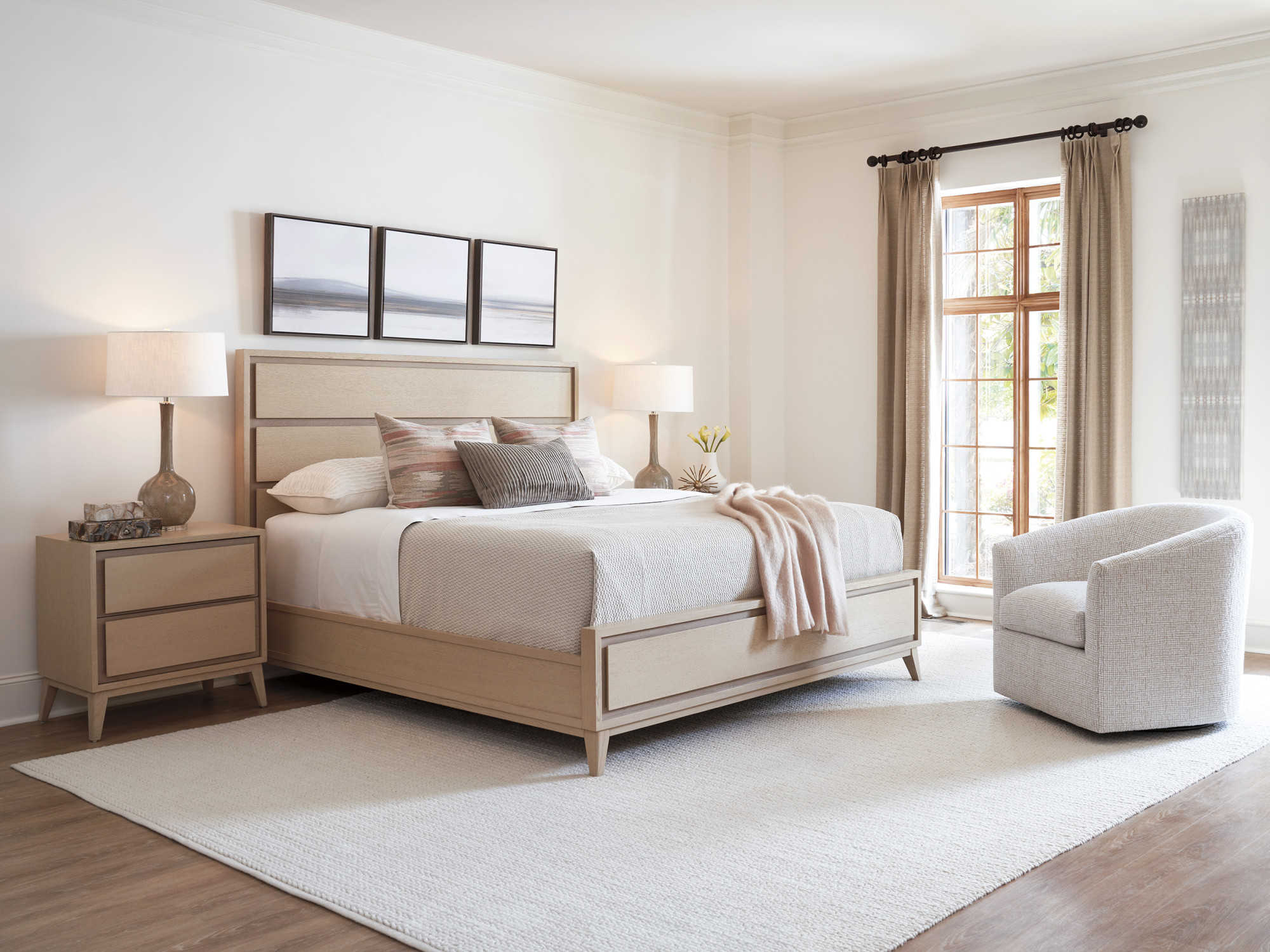 Tommy Bahama Sunset Key Ashbourne Wood Queen Panel Bed