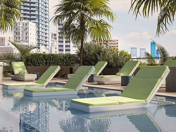 Tropitone Curve Resin Cushion Patio Lounge Set