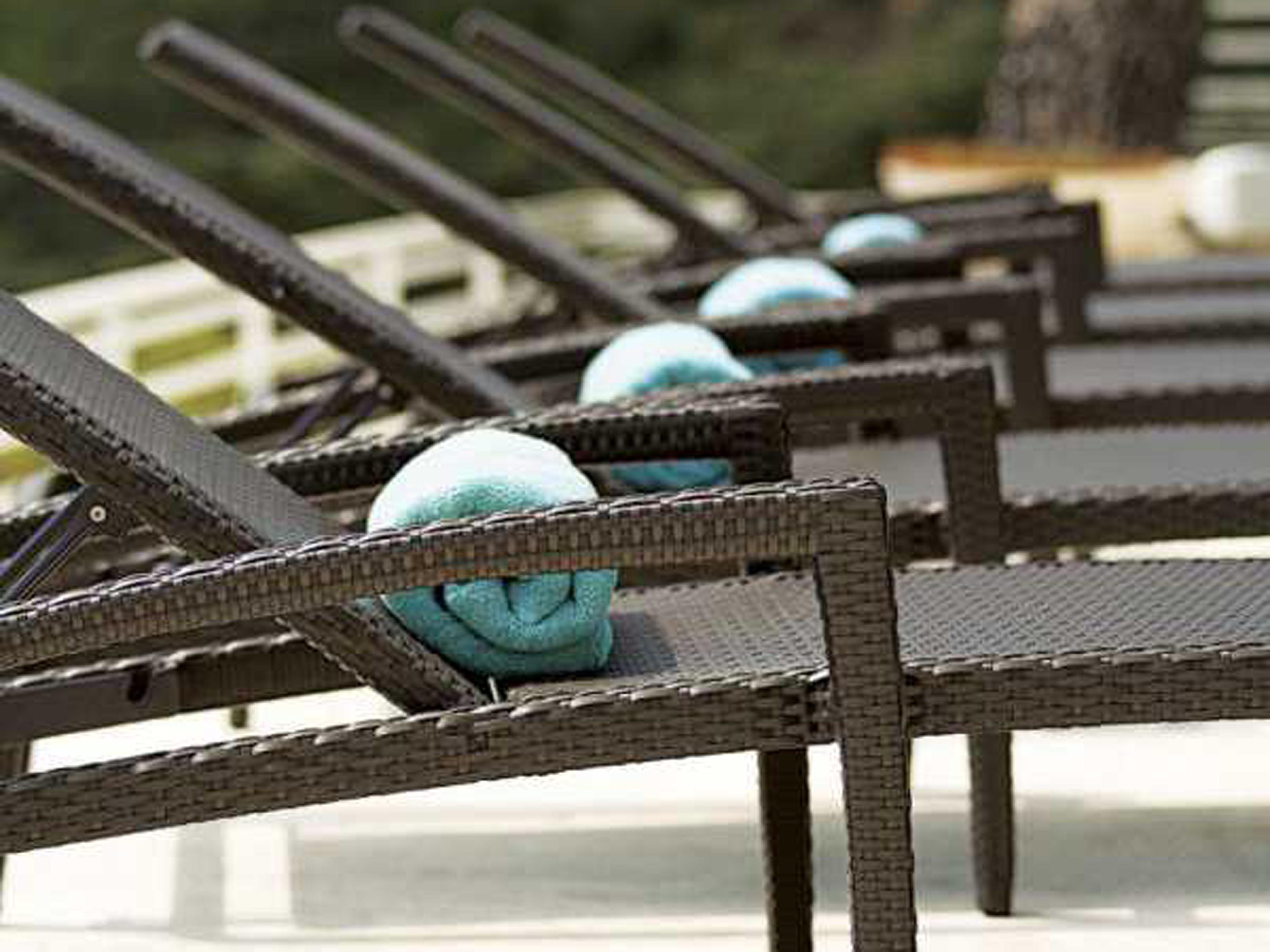 Tropitone Evo Woven Outdoor Patio Lounge Set