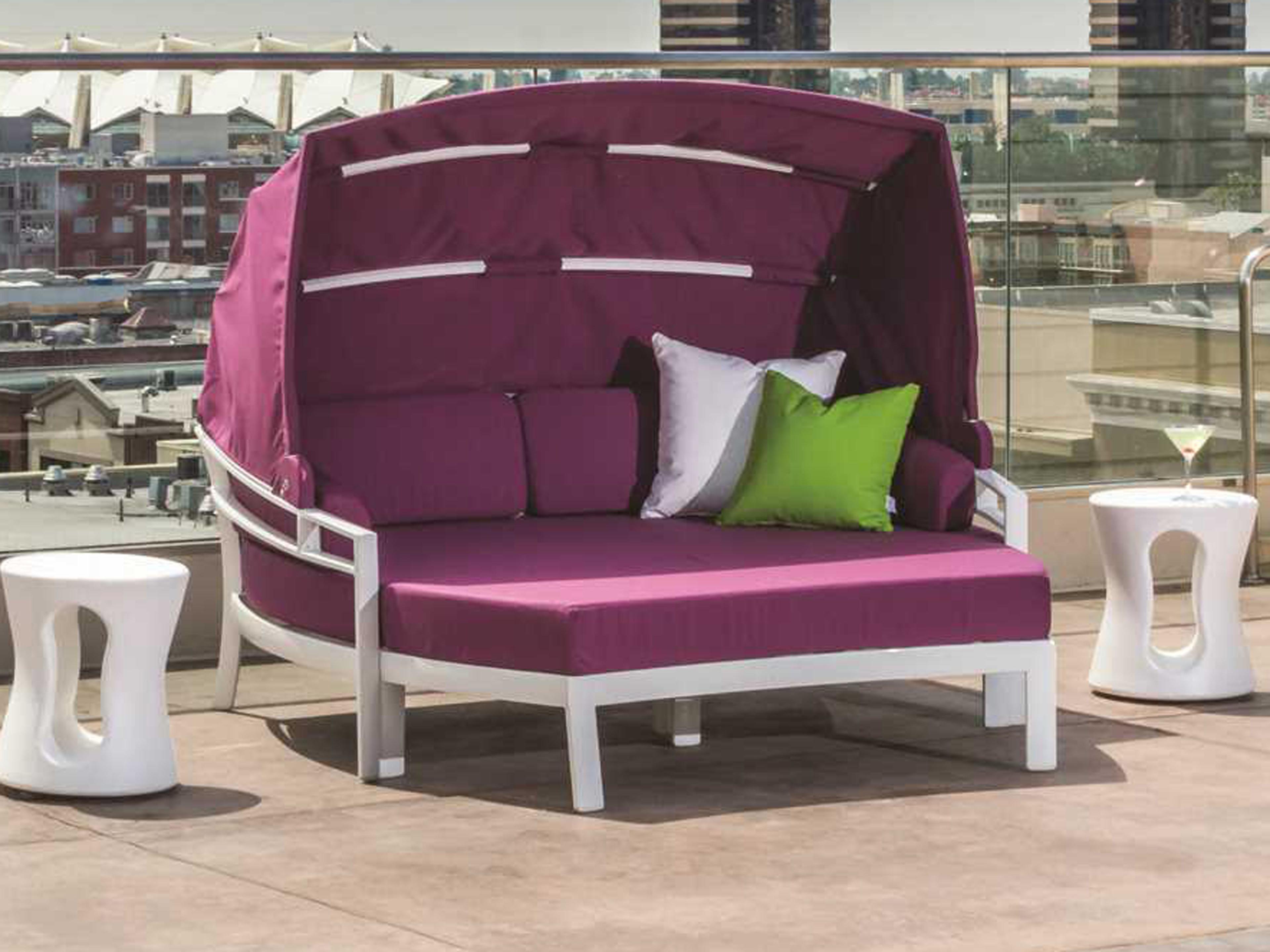 Tropitone Kor Cushion Aluminum Outdoor Patio Lounge Set