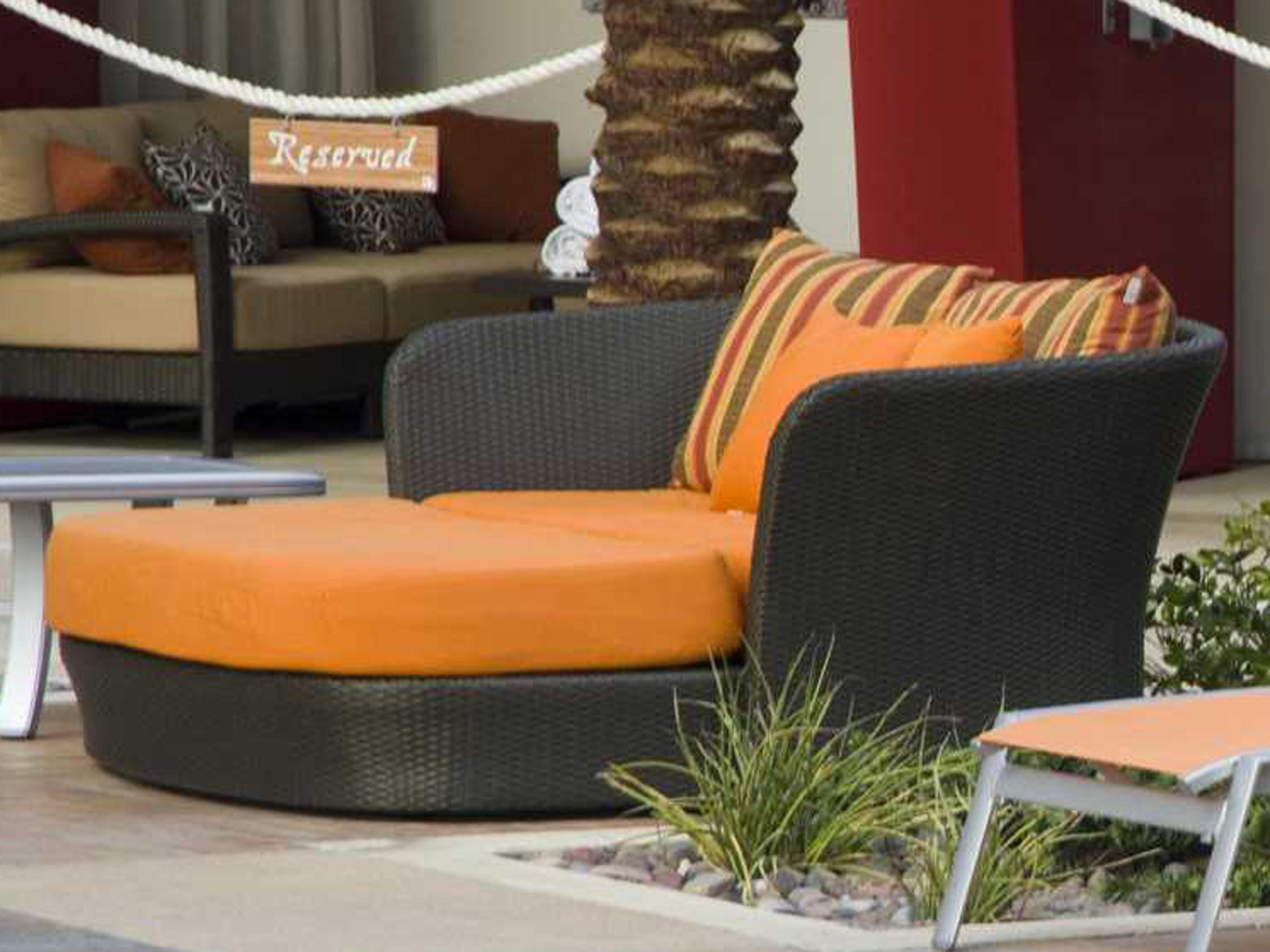 Tropitone Evo Woven Wicker Patio Lounge Set