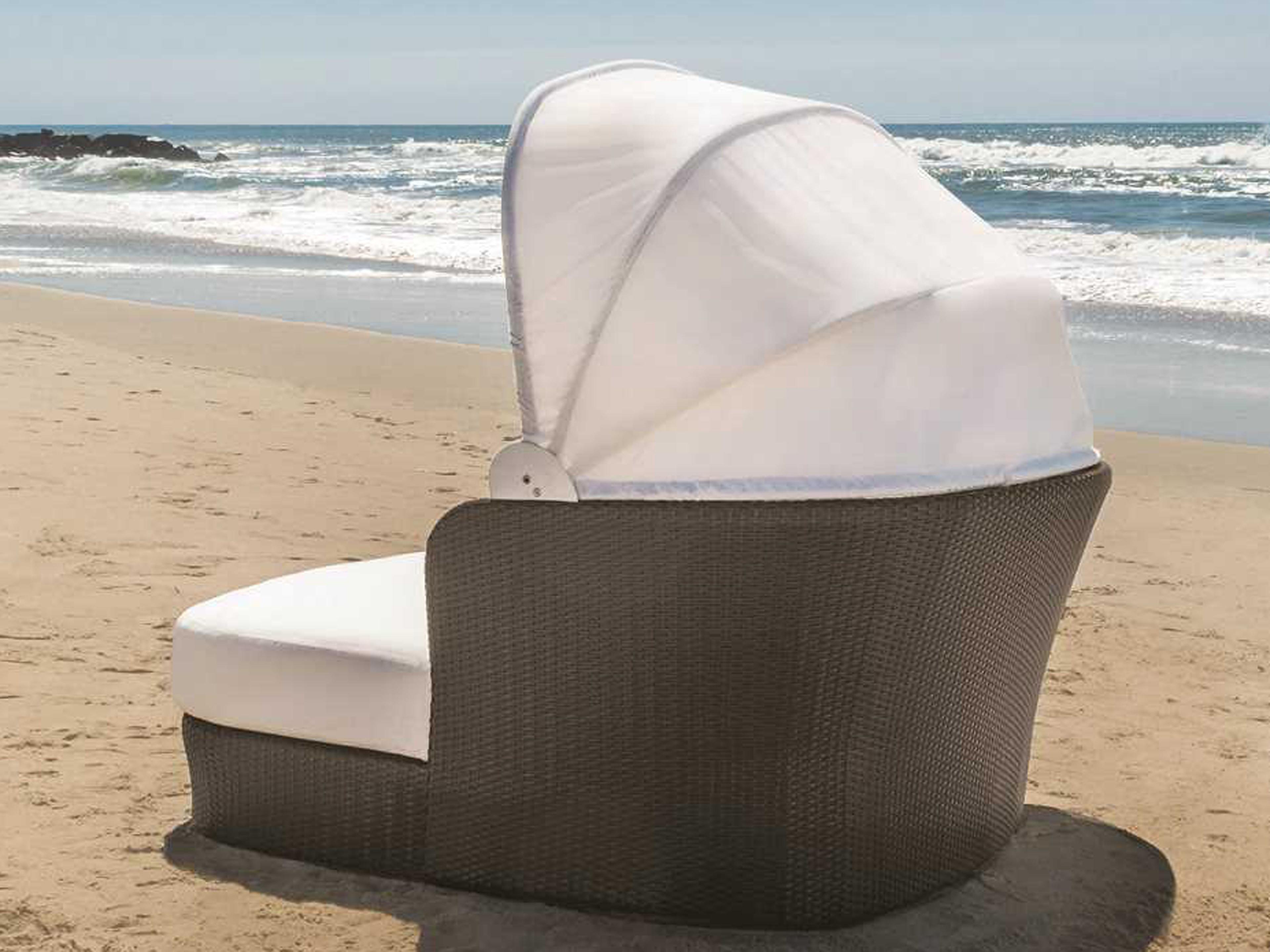 Tropitone Evo Woven Wicker Lounge Set