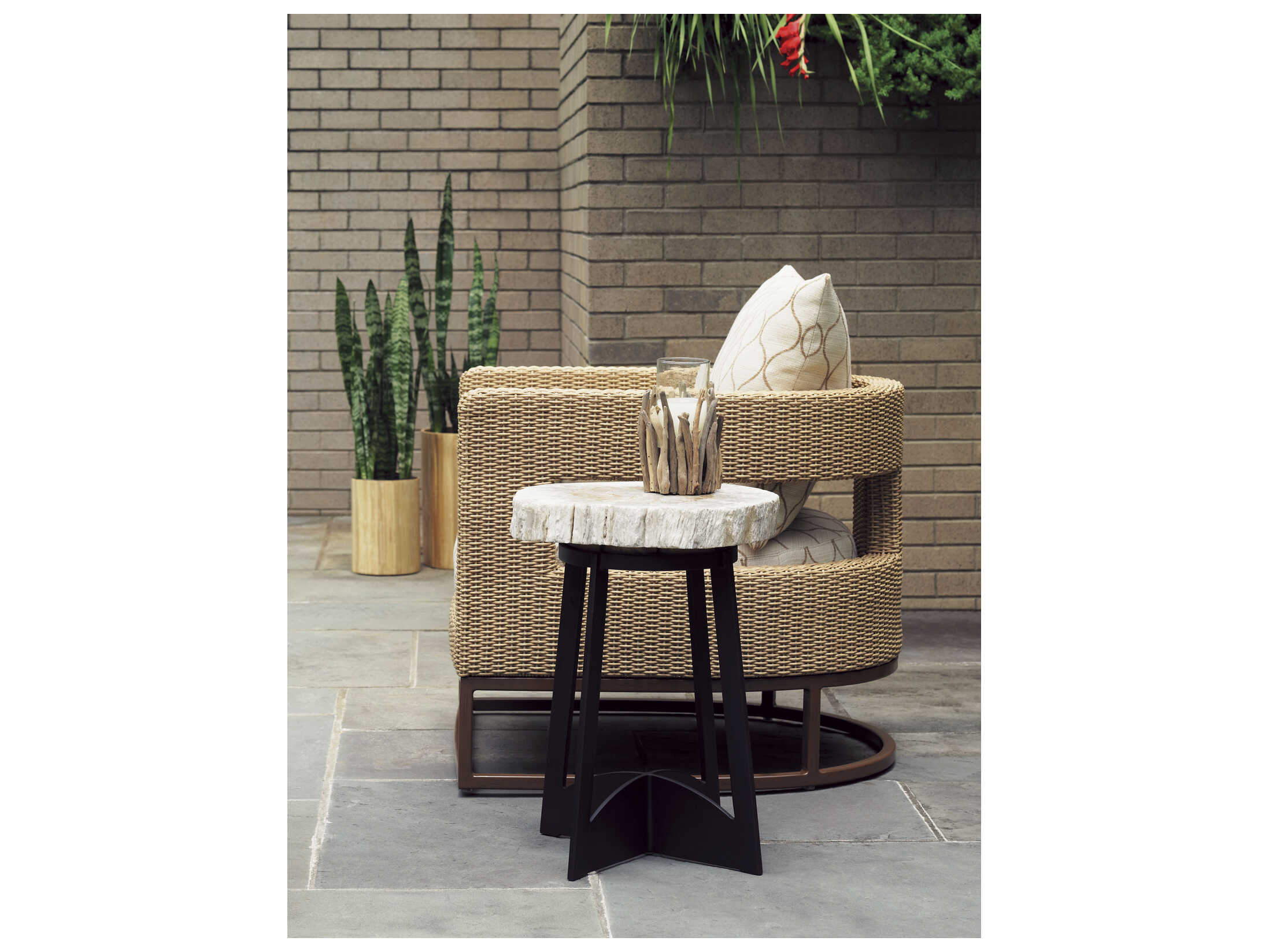 Tommy Bahama Outdoor Alfresco Living Aluminum Petrified Round End Table