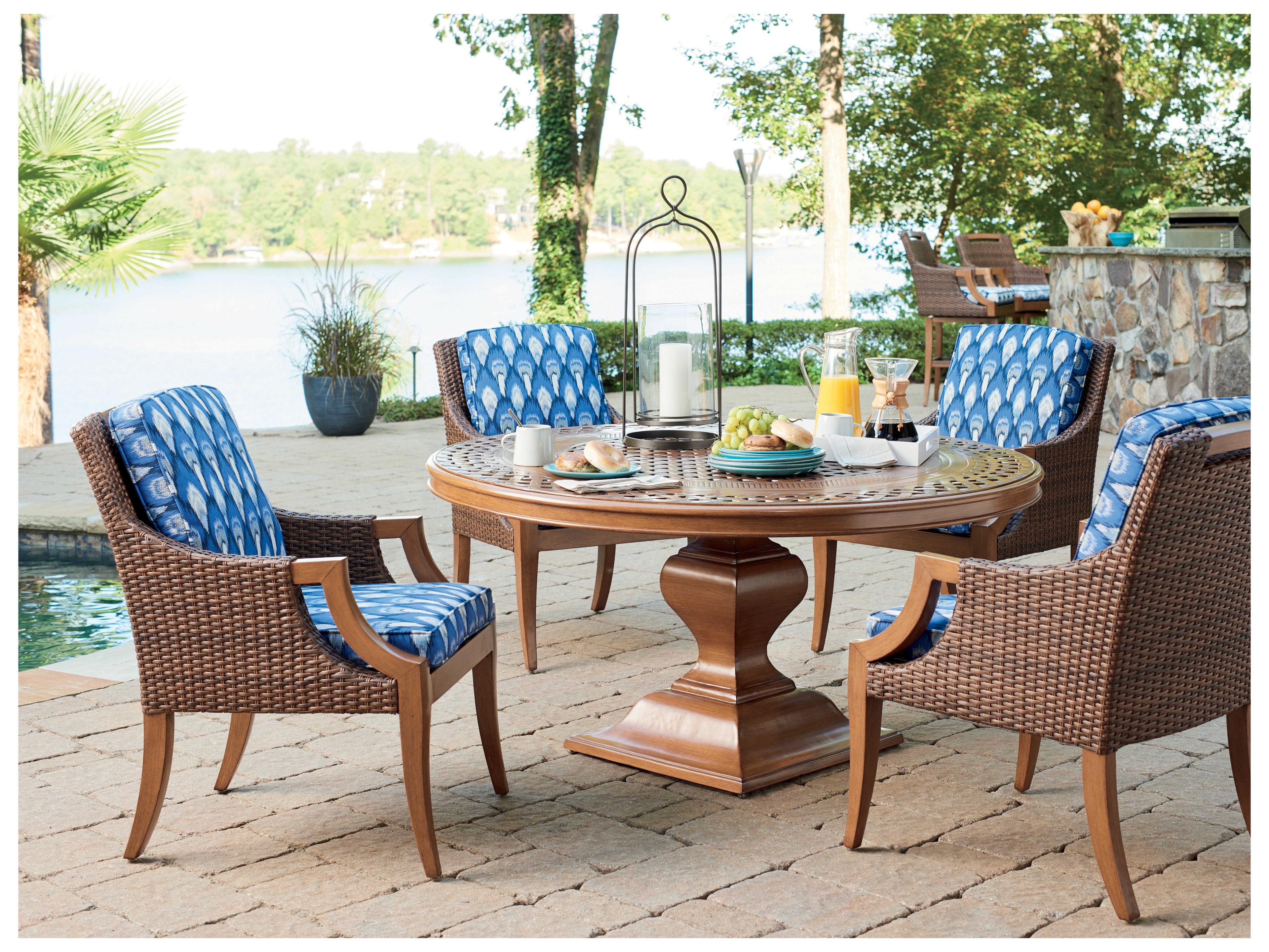 Tommy Bahama Outdoor Harbor Isle Aluminum Round Dining Table