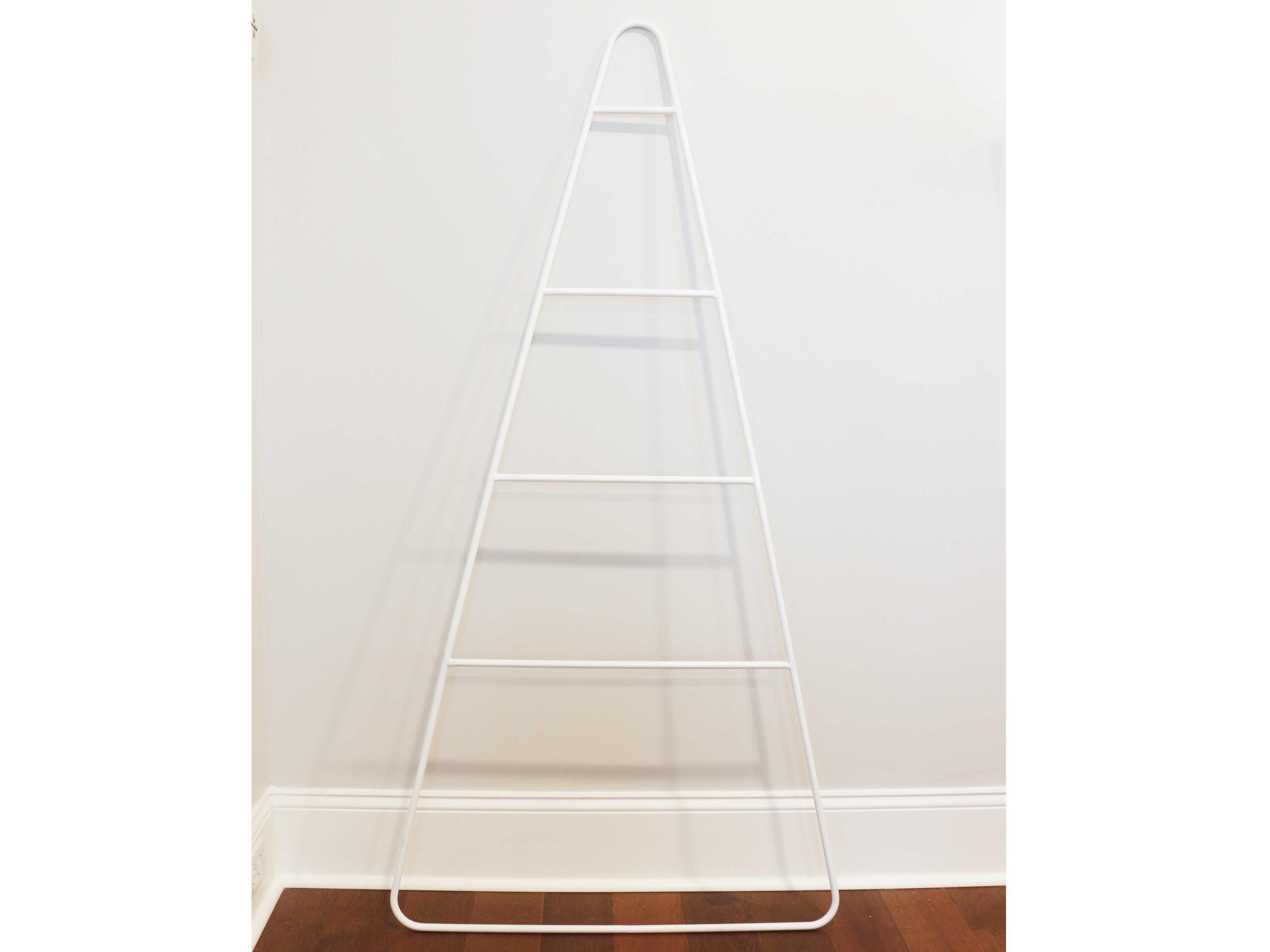Tronk Design Artie White Ladder