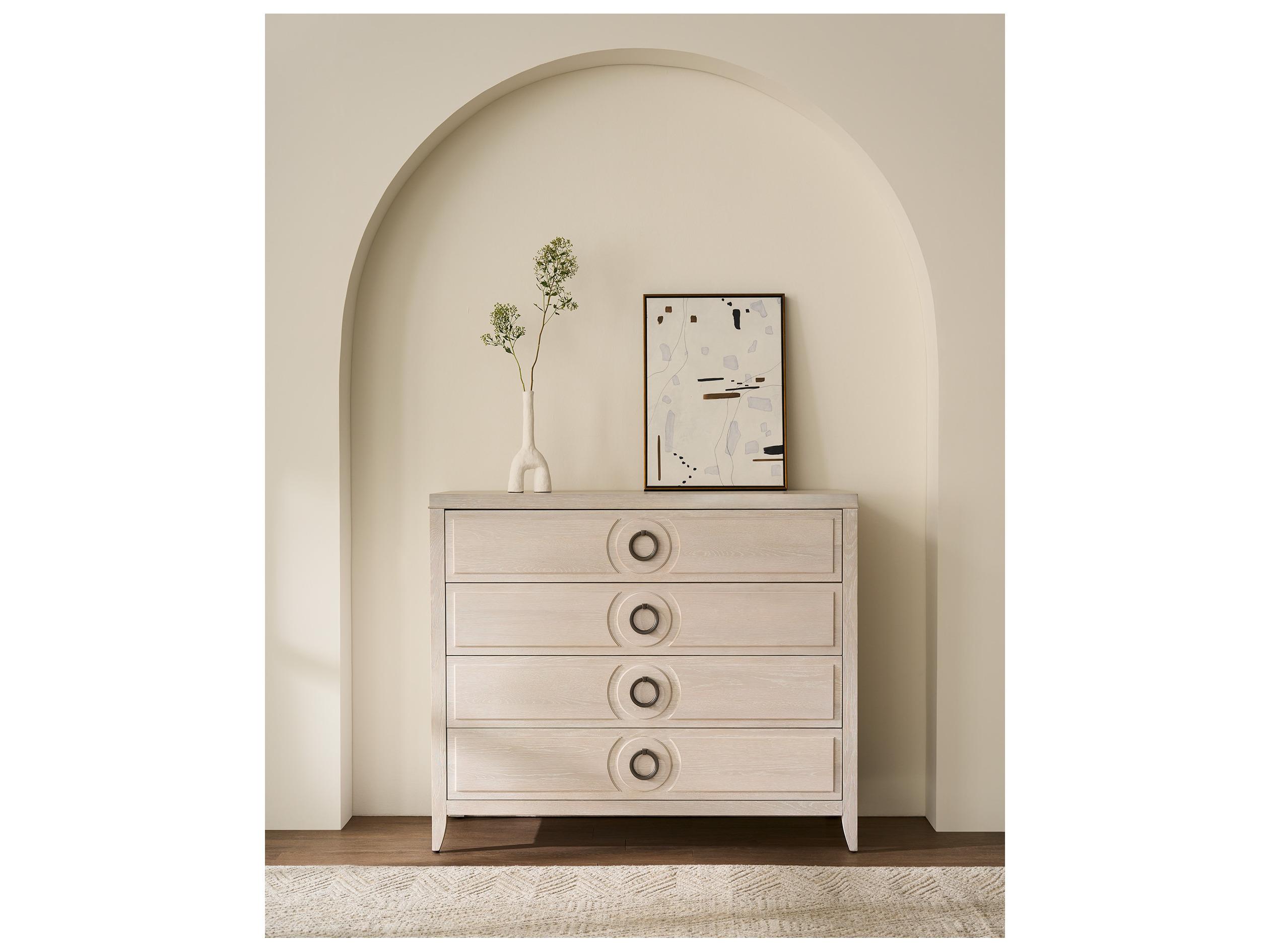 Universal Furniture Avaline 4-Drawers Beige Dresser