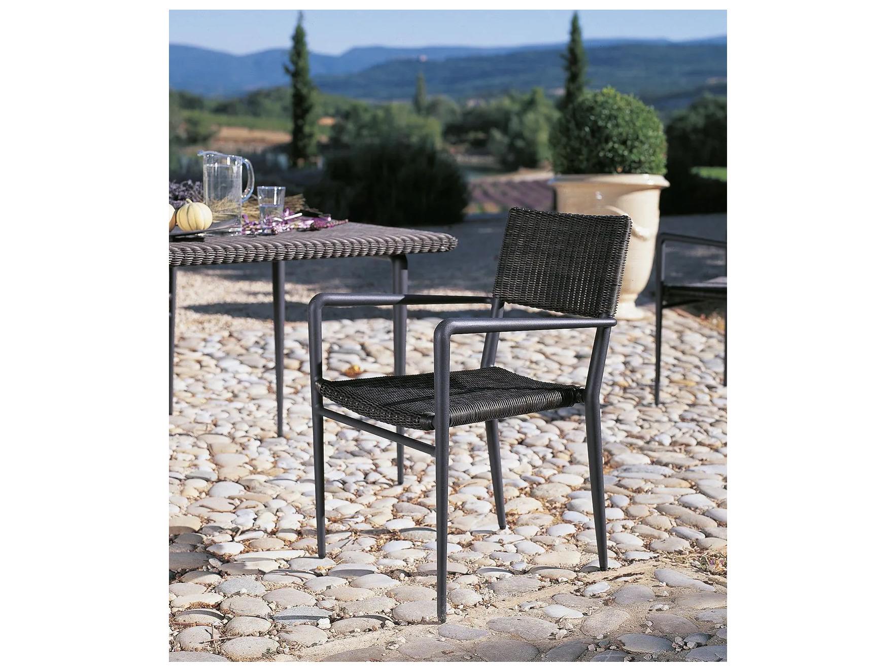 UnoPiu Experience Aluminum Small Armchair