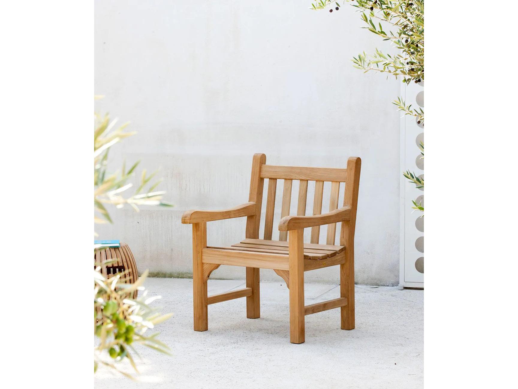 UnoPiu Chelsea Armchair