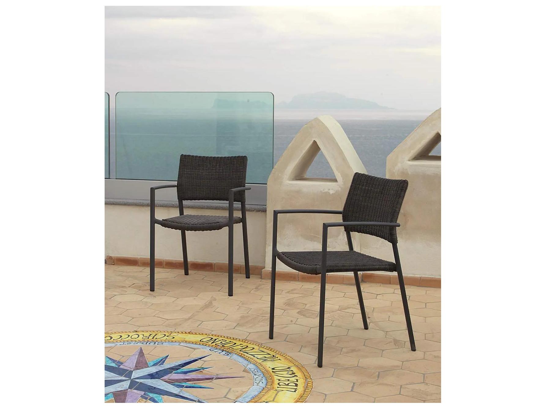 UnoPiu Experience Aluminum Small Armchair