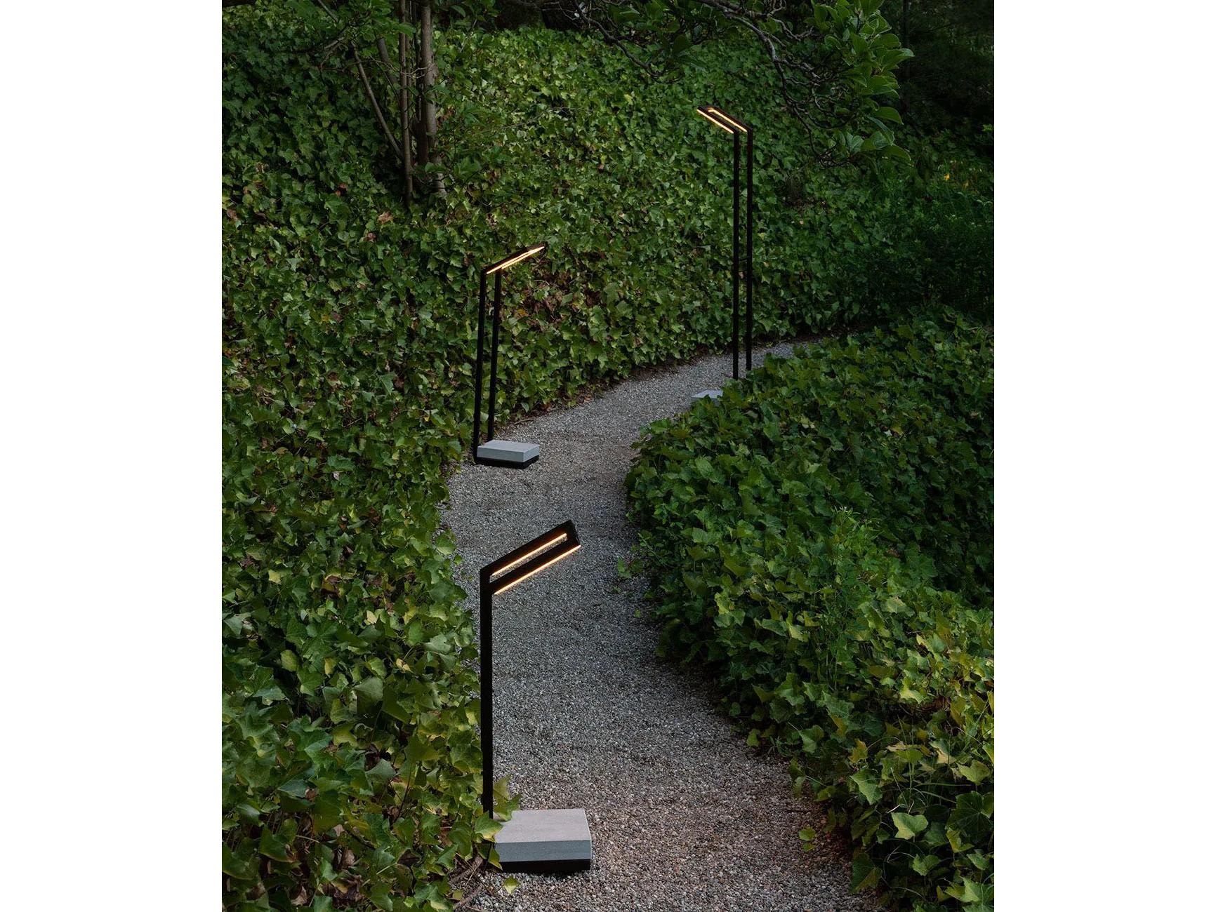 UnoPiu Tratto Standing Lamp