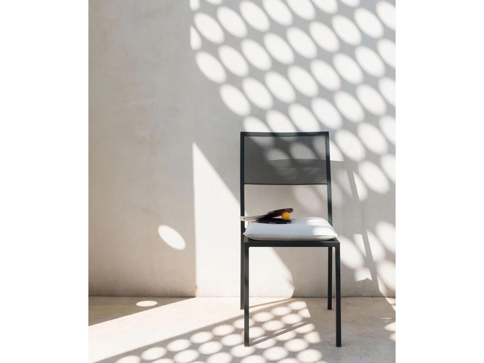 UnoPiu Conrad Wrought Iron Stackable Chair