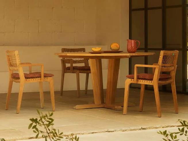 UnoPiu Synthesis Patio Dining Set