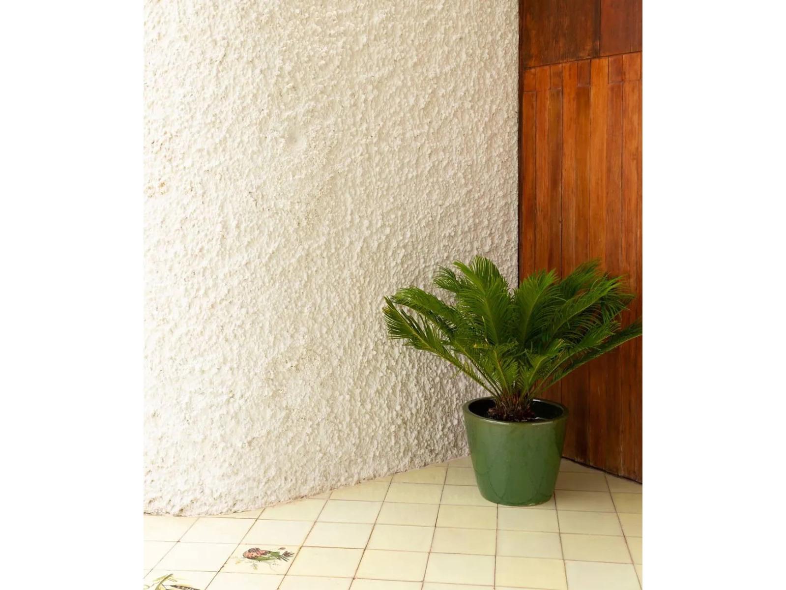 UnoPiu Vases Pot in Glazed Stoneware Olive Green