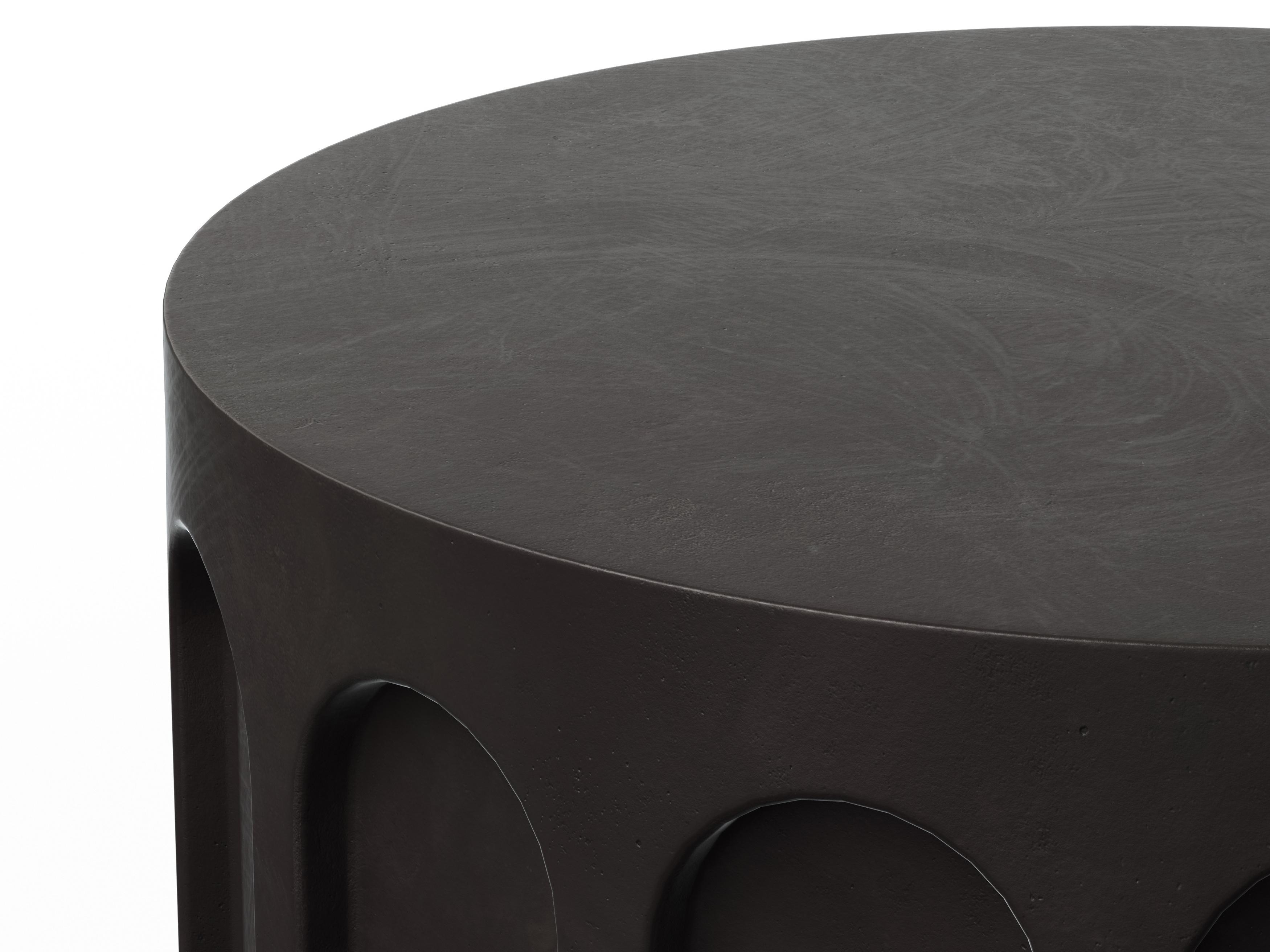 Urbia Outdoor Mixx Lava Concrete Round Coffee Table
