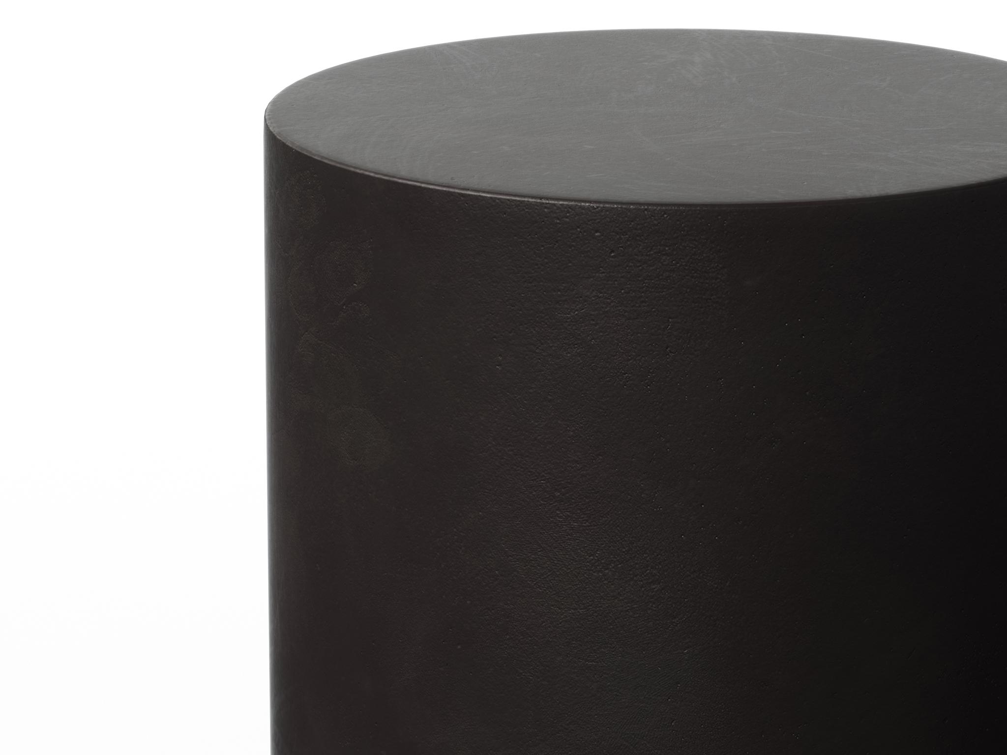 Urbia Outdoor Mixx Lava Concrete Round End Table
