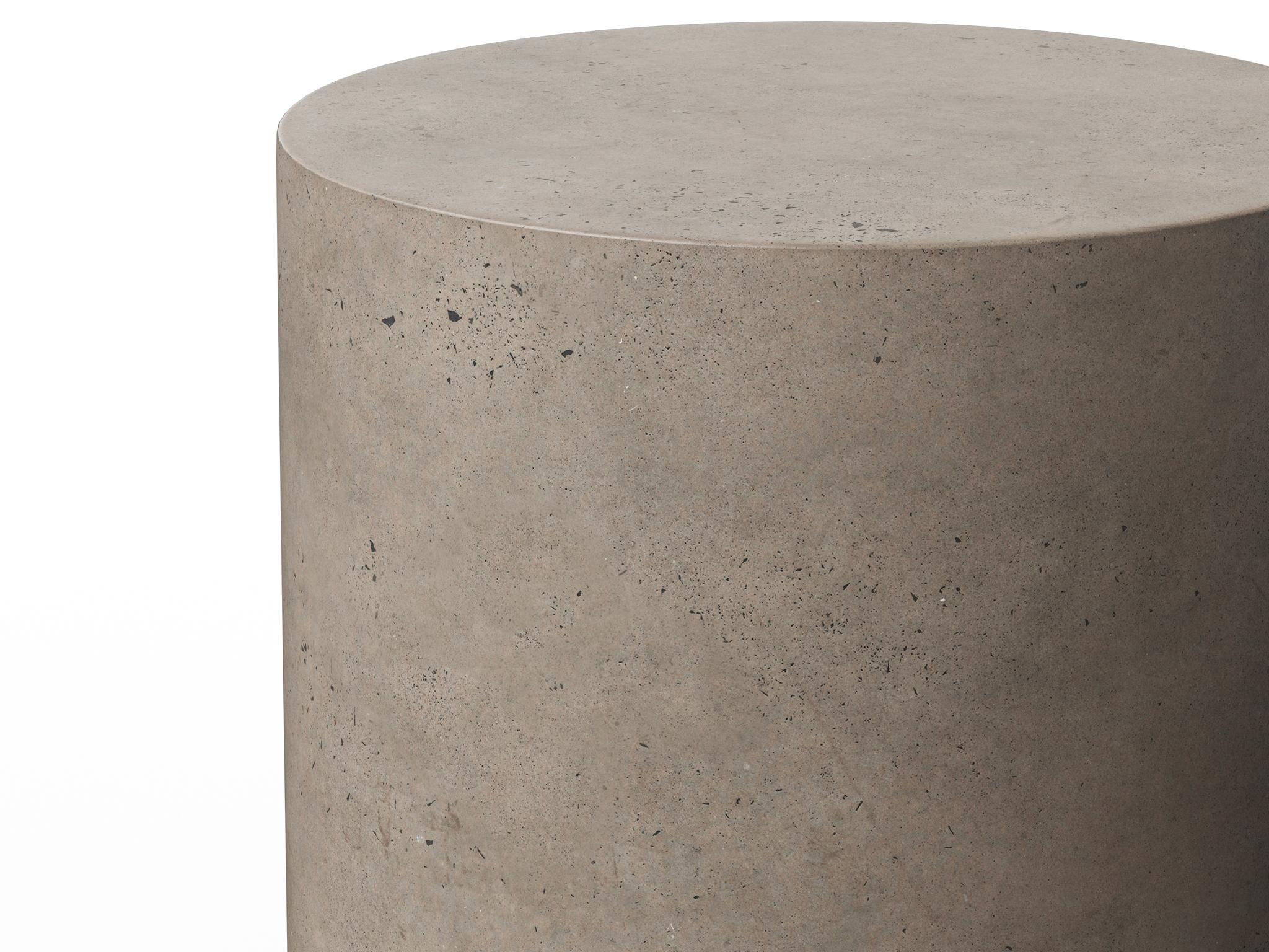 Urbia Outdoor Mixx Dark Grey Concrete Round End Table