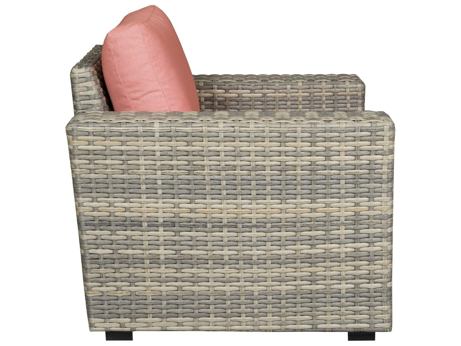 Vanguard Furniture Outdoor Montclair Lounge Chair