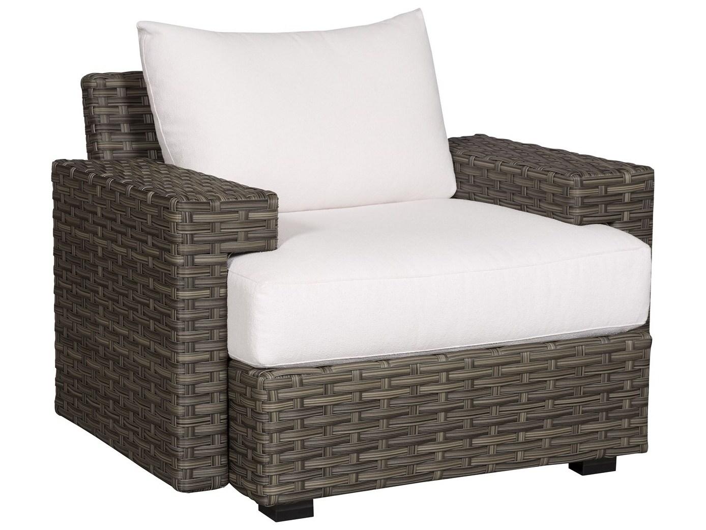 Vanguard Furniture Outdoor Townsend Lounge Chair