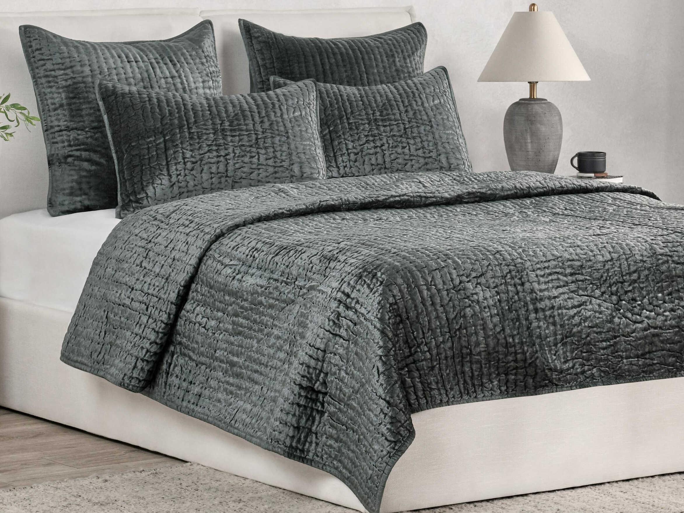 Villa by Classic Home Bari Bay Green Quilt