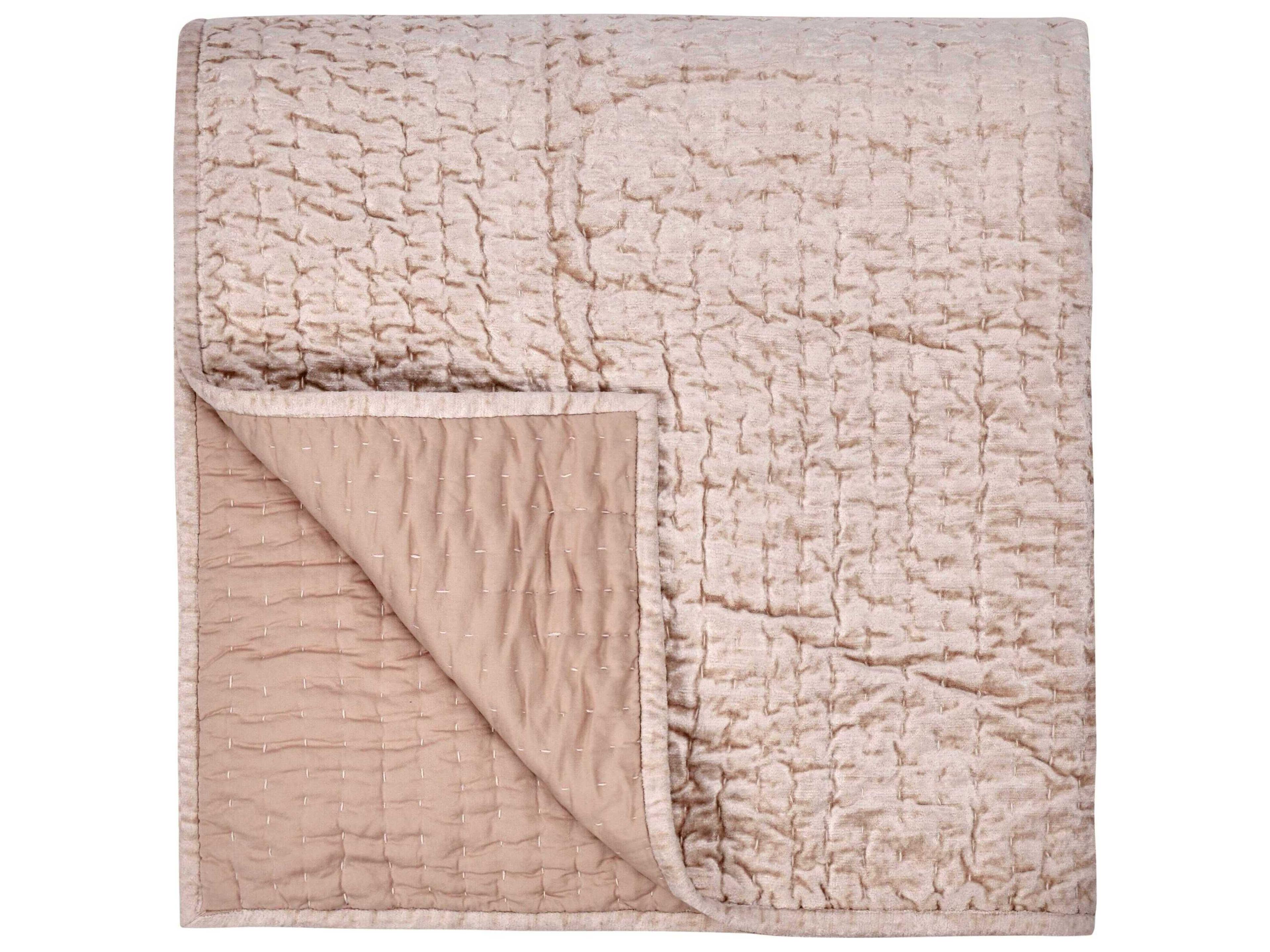 Villa by Classic Home Bari Bliss Pink Quilt