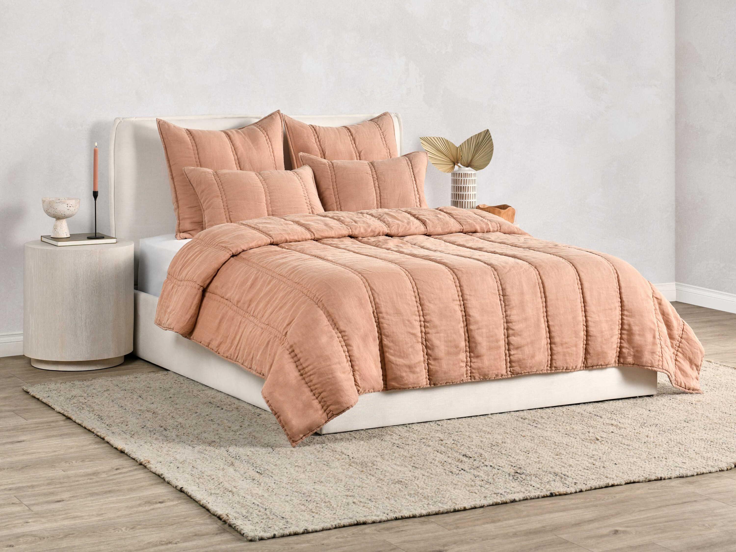 Villa by Classic Home Rowen Clay Quilt