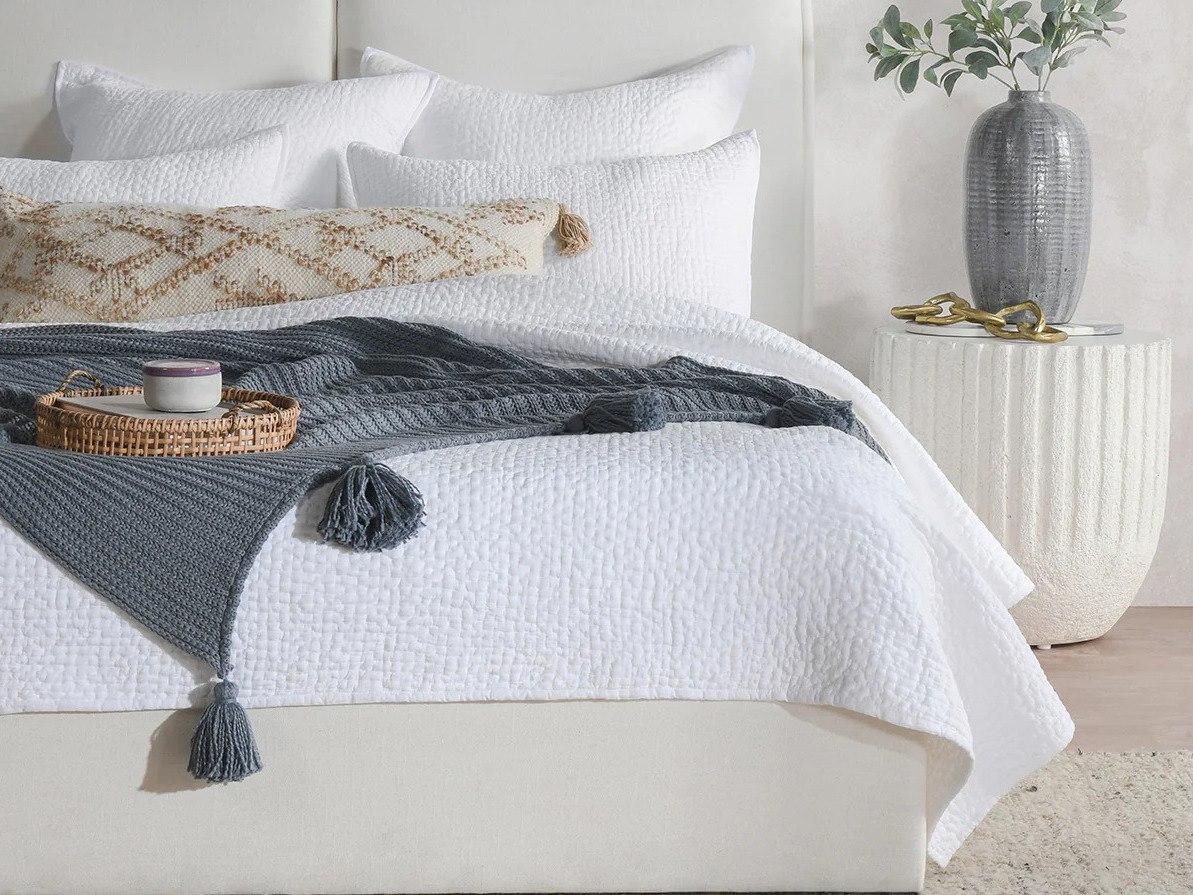 Villa by Classic Home Danica Quilt