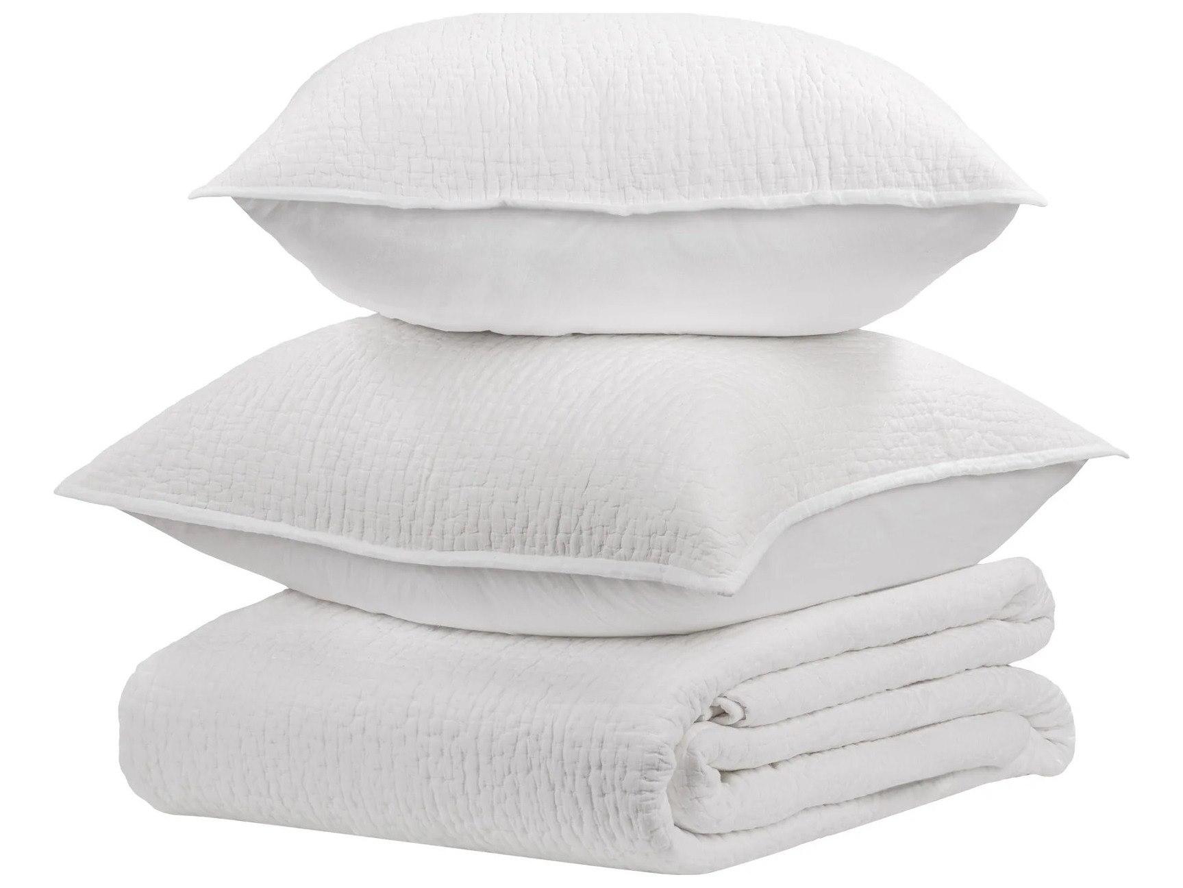 Villa by Classic Home Danica Quilt