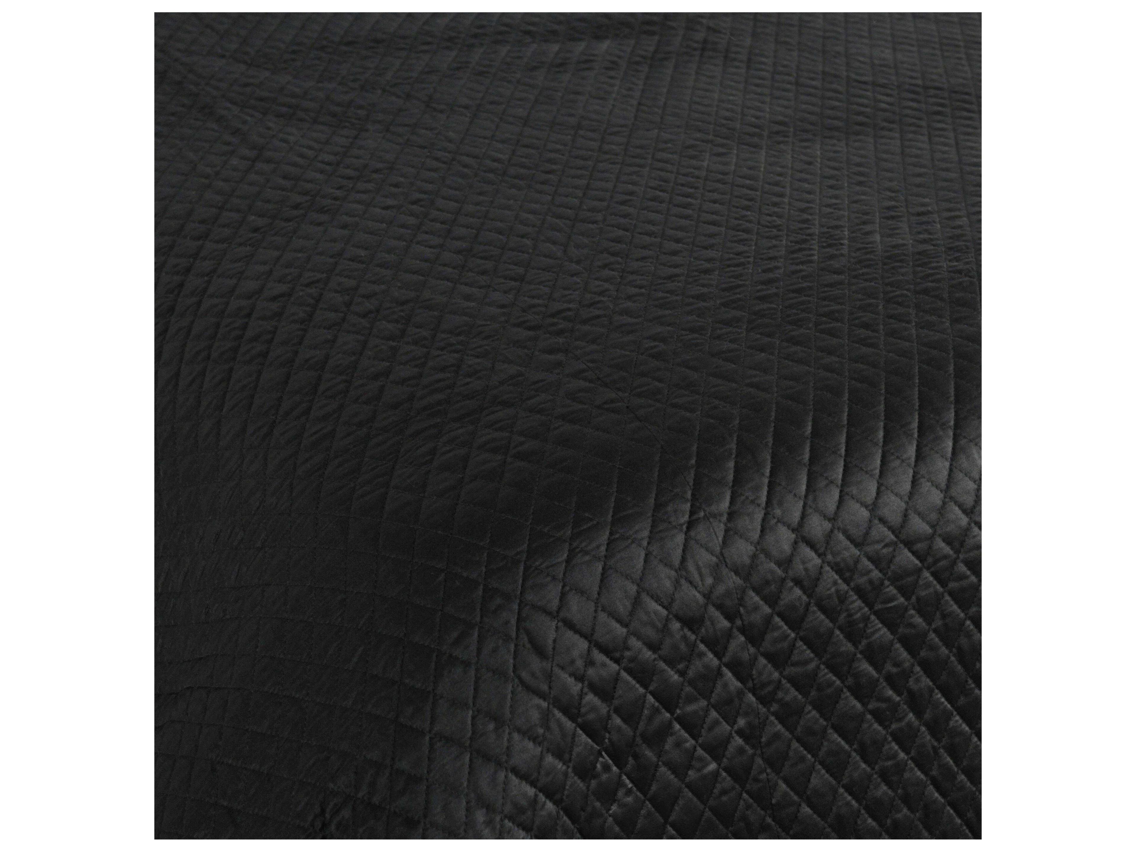 Villa by Classic Home Winthrop Black Quilt