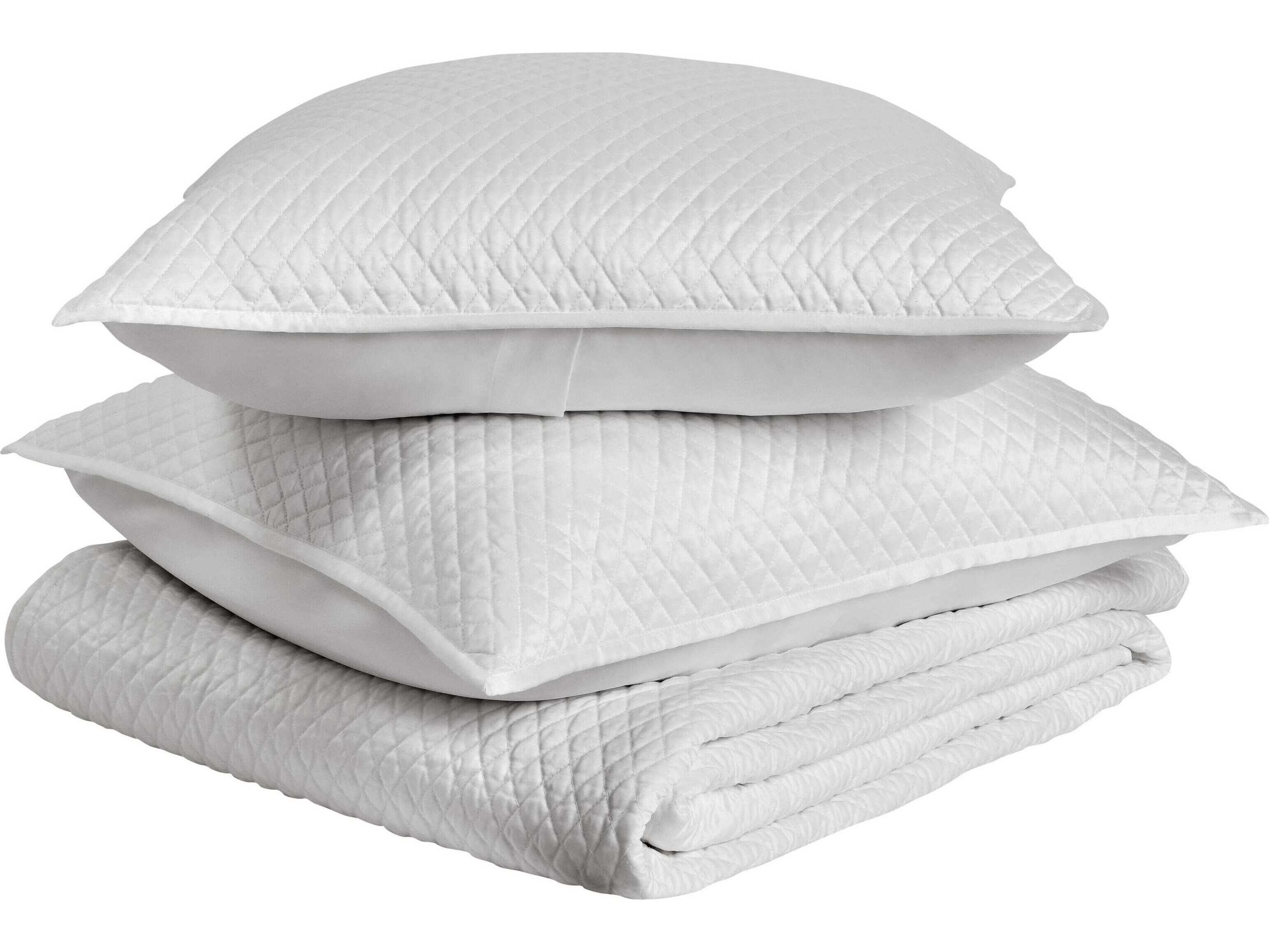 Villa by Classic Home Winthrop White Quilt