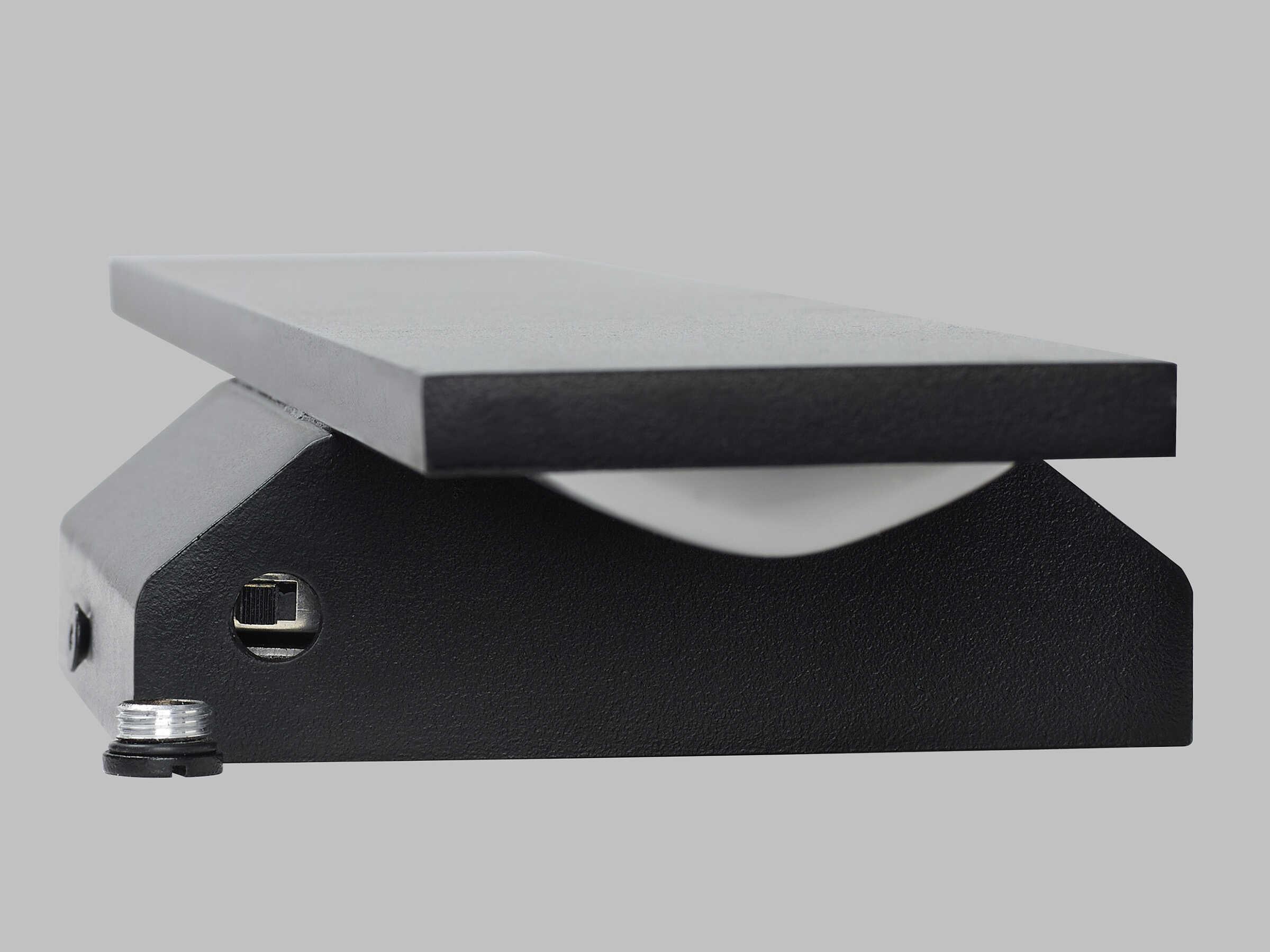 Visual Comfort Modern Blade 1 - Light Outdoor Wall Light